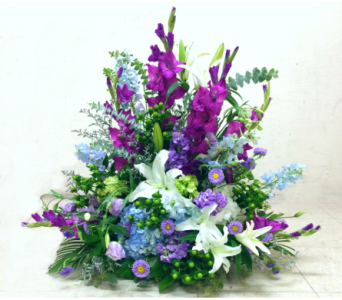  ENCHANTED GARDEN CENTERPIECE [TT-ARR27] - ENCHANTED GARDEN CENTERPIECE BY TWIN TOWERS FLORIST      As Shown : TT-ARR27 