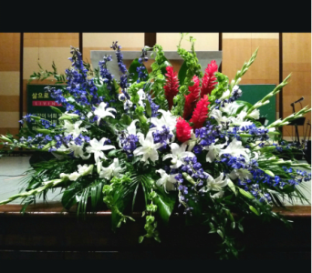  PODIUM ARRANGEMENT 102 [TTPOD102] - PODIUM ARRANGEMENT 102 BY TWIN TOWERS FLORIST       As Shown : TTPOD102 