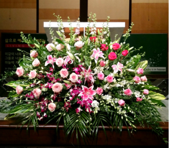 PODIUM ARRANGEMENT 106 [TTPOD106] - PODIUM ARRANGEMENT 106 BY TWIN TOWERS FLORIST      As Shown : TTPOD106 