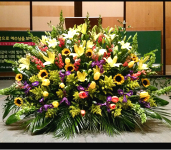  PODIUM ARRANGEMENT 111 [TTPOD111] - PODIUM ARRANGEMENT 111 BY TWIN TOWERS FLORIST       As Shown : TTPOD111 