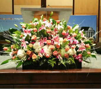  PODIUM ARRANGEMENT 113 [TTPOD113] - PODIUM ARRANGEMENT 113 BY TWIN TOWERS FLORIST       As Shown : TTPOD113 