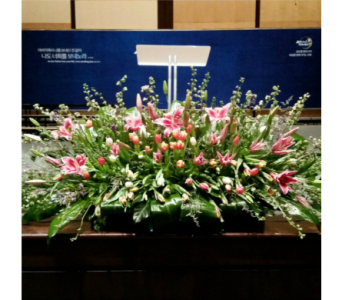  PODIUM ARRANGEMENT 116 [TTPOD116] - PODIUM ARRANGEMENT 116 BY TWIN TOWERS FLORIST      As Shown : TTPOD116 