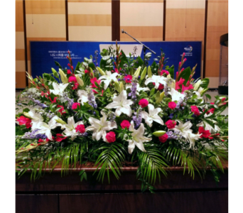  PODIUM ARRANGEMENT 123 [TTPOD123] - PODIUM ARRANGEMENT 123 BY TWIN TOWERS FLORIST      As Shown : TTPOD123 