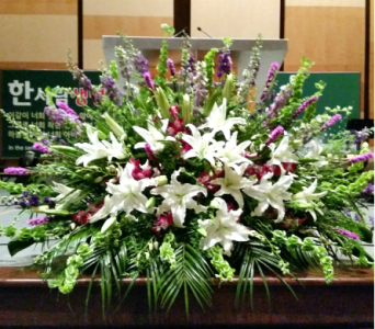  PODIUM ARRANGEMENT 98 [TTPOD98] - PODIUM ARRANGEMENT 98 BY TWIN TOWERS FLORIST       As Shown : TTPOD98 