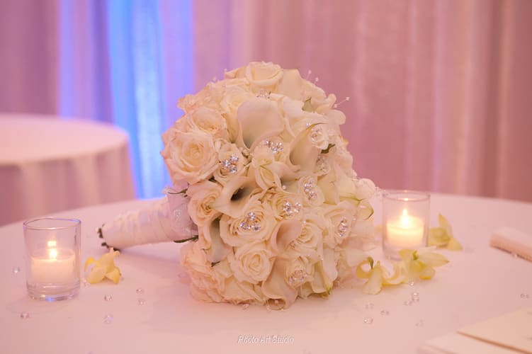 White lilly bridal hot sale