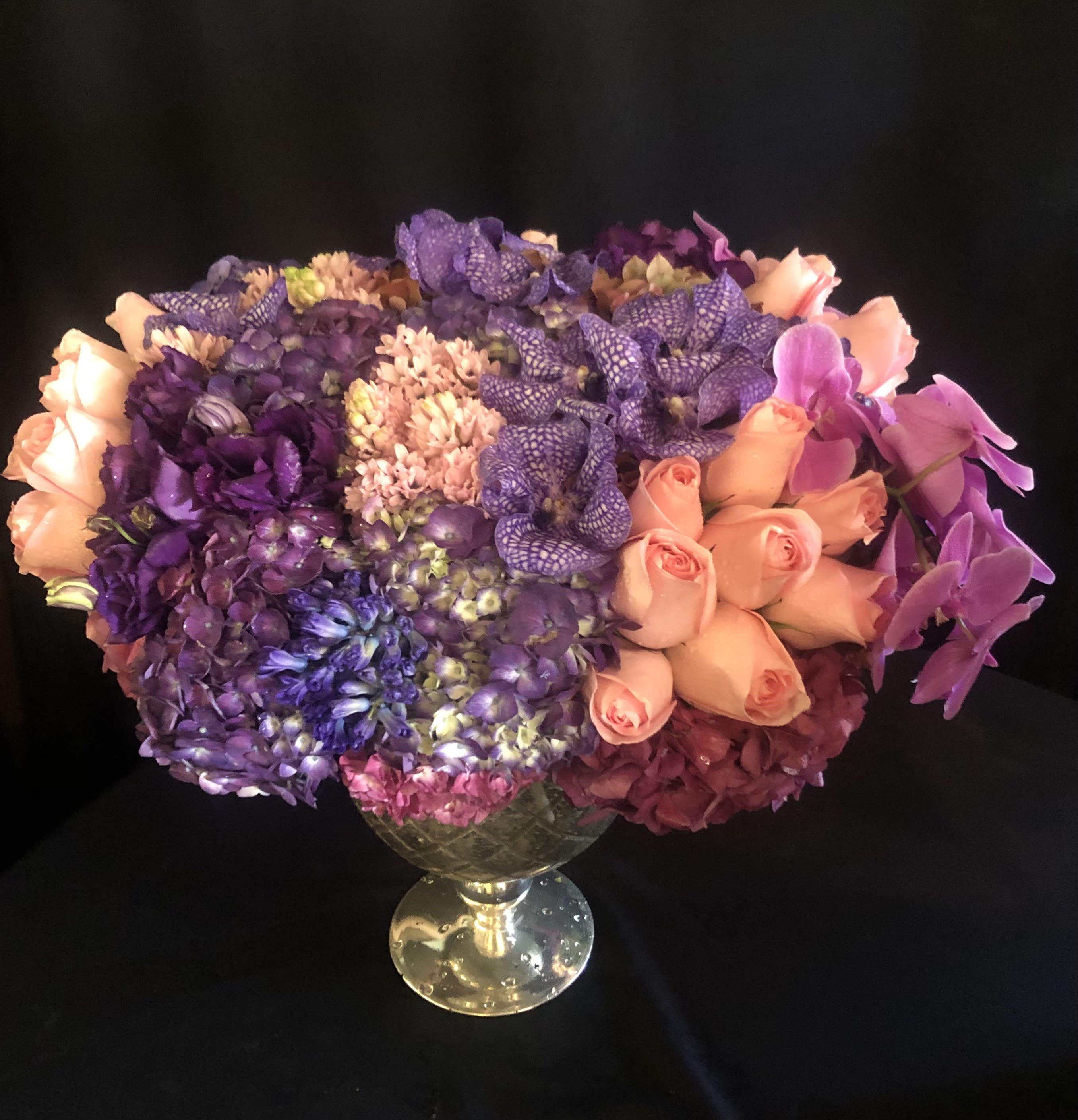 Impressive #EF89 - Impressive is a combination of strong top quality flowers put together in a pedestal glass vase. If you really want to Impress someone we suggest to send this arrangement ,( If not this color we let you choose your preferred  colors) Call us if you prefer little smaller 310)826-4353