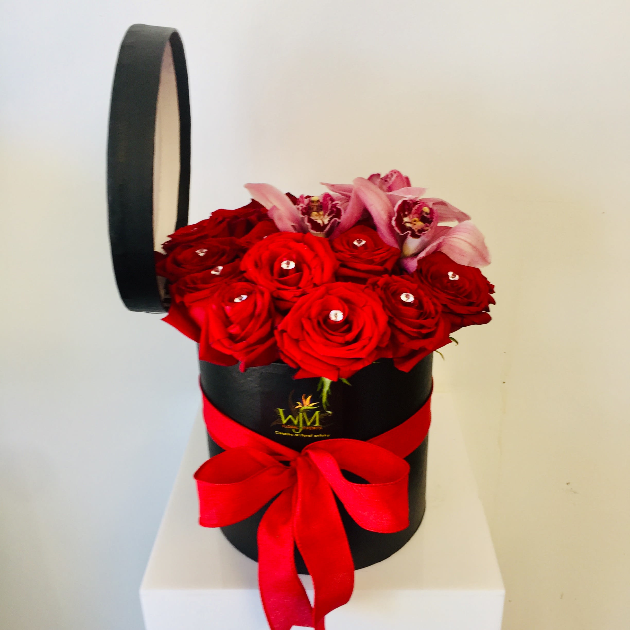 Hat box roses sales
