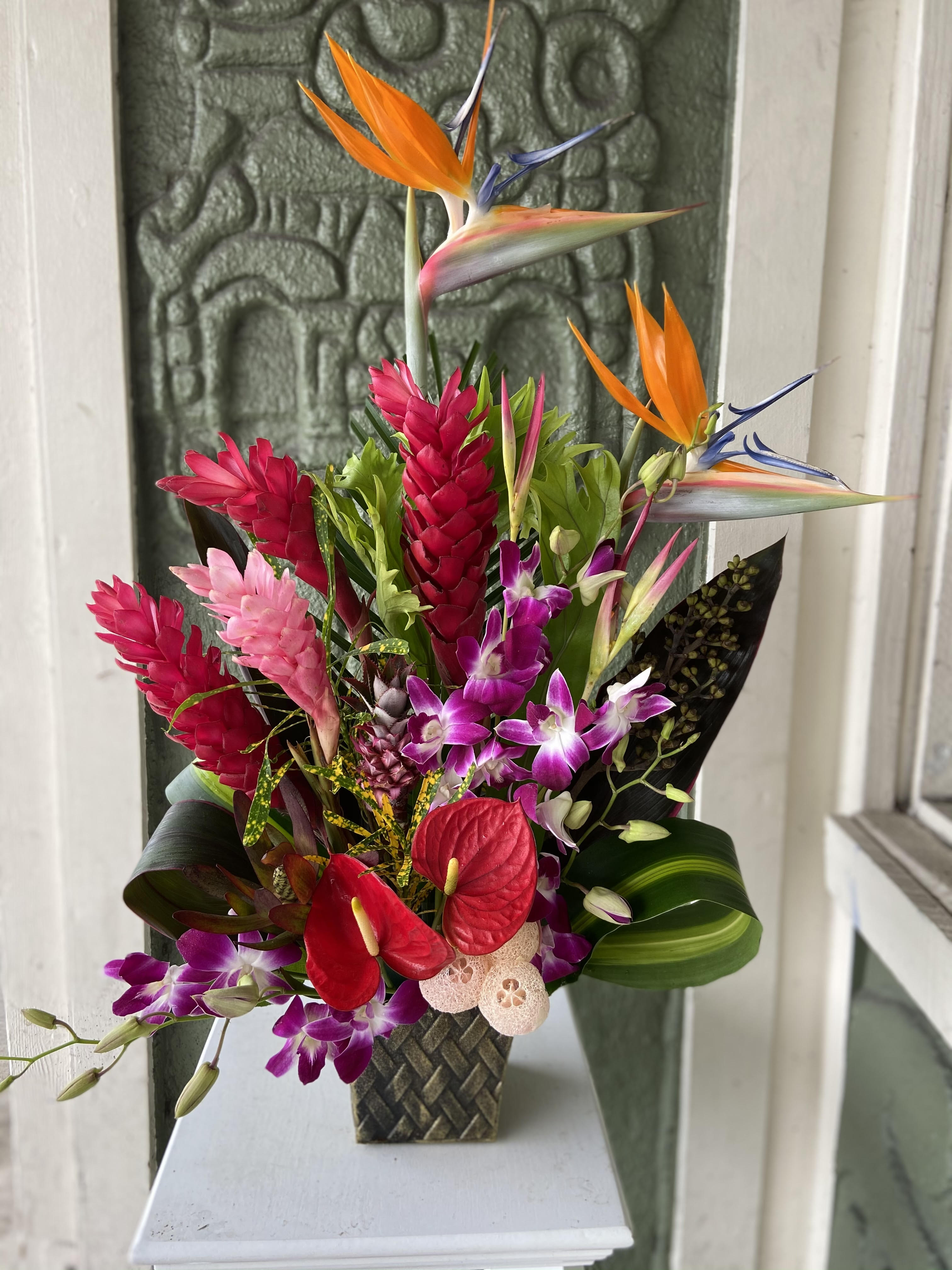 Tropical Design by Toshis in San Jose, CA | Toshi's Flowers & Gifts