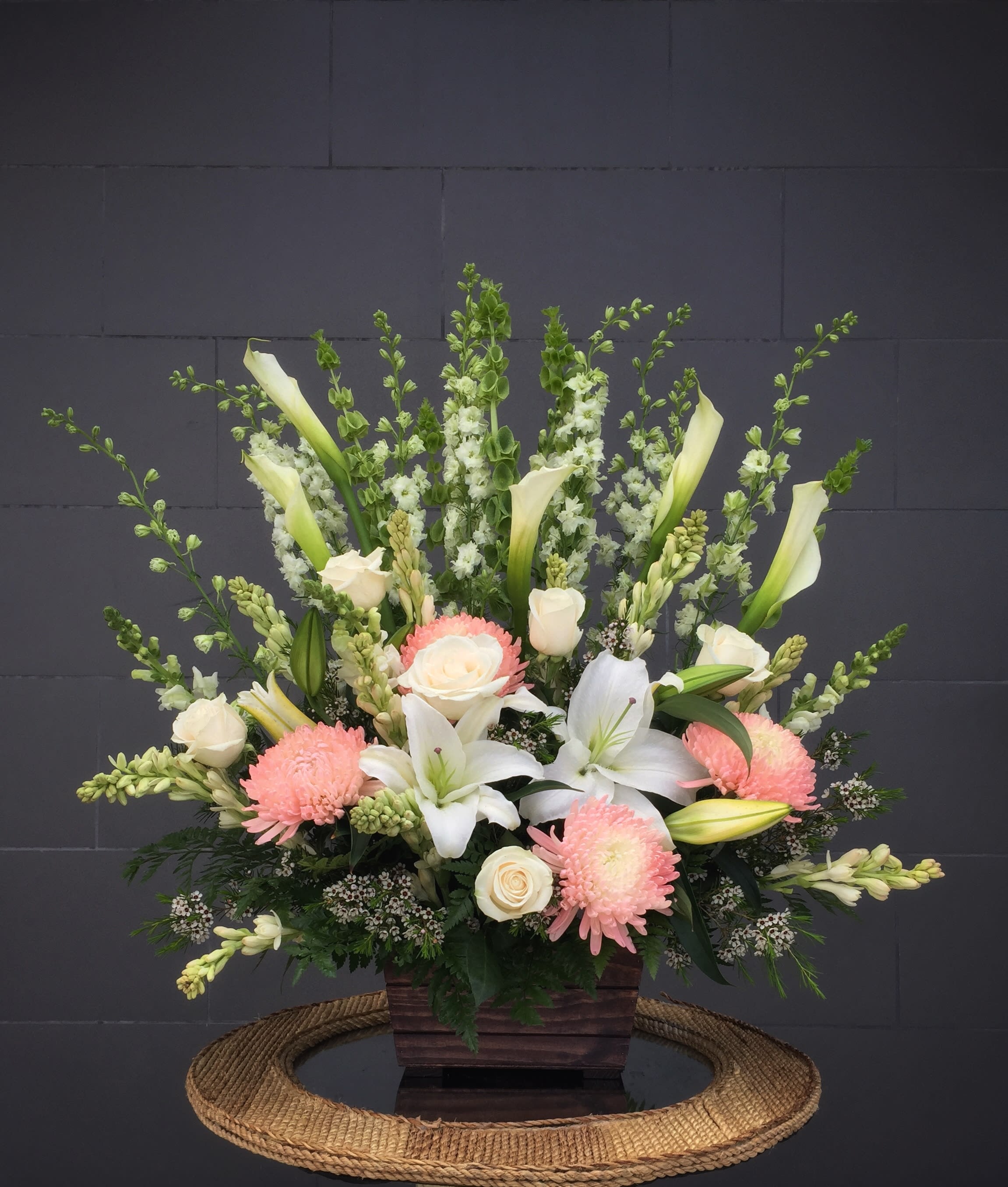 Spring Garden - Lovely design including all premium flowers: lily, rose, larkspur... and nice accents.