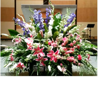  PODIUM ARRANGEMENT 90 [TTPOD90] - PODIUM ARRANGEMENT 90 BY TWIN TOWERS FLORIST      As Shown : TTPOD90 