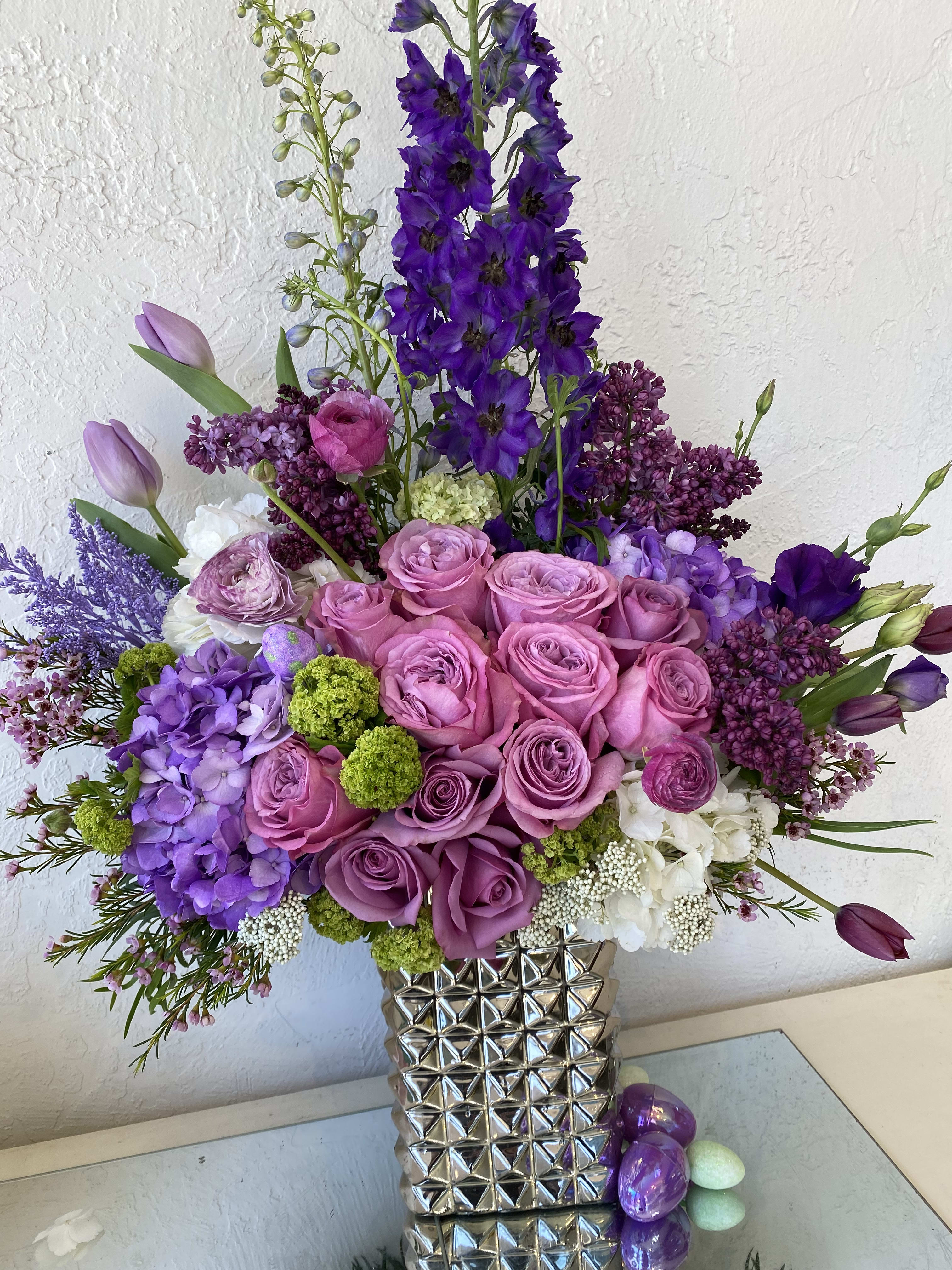 Roses tulips hydrengea Roses tulips hydrengea - Purple dream