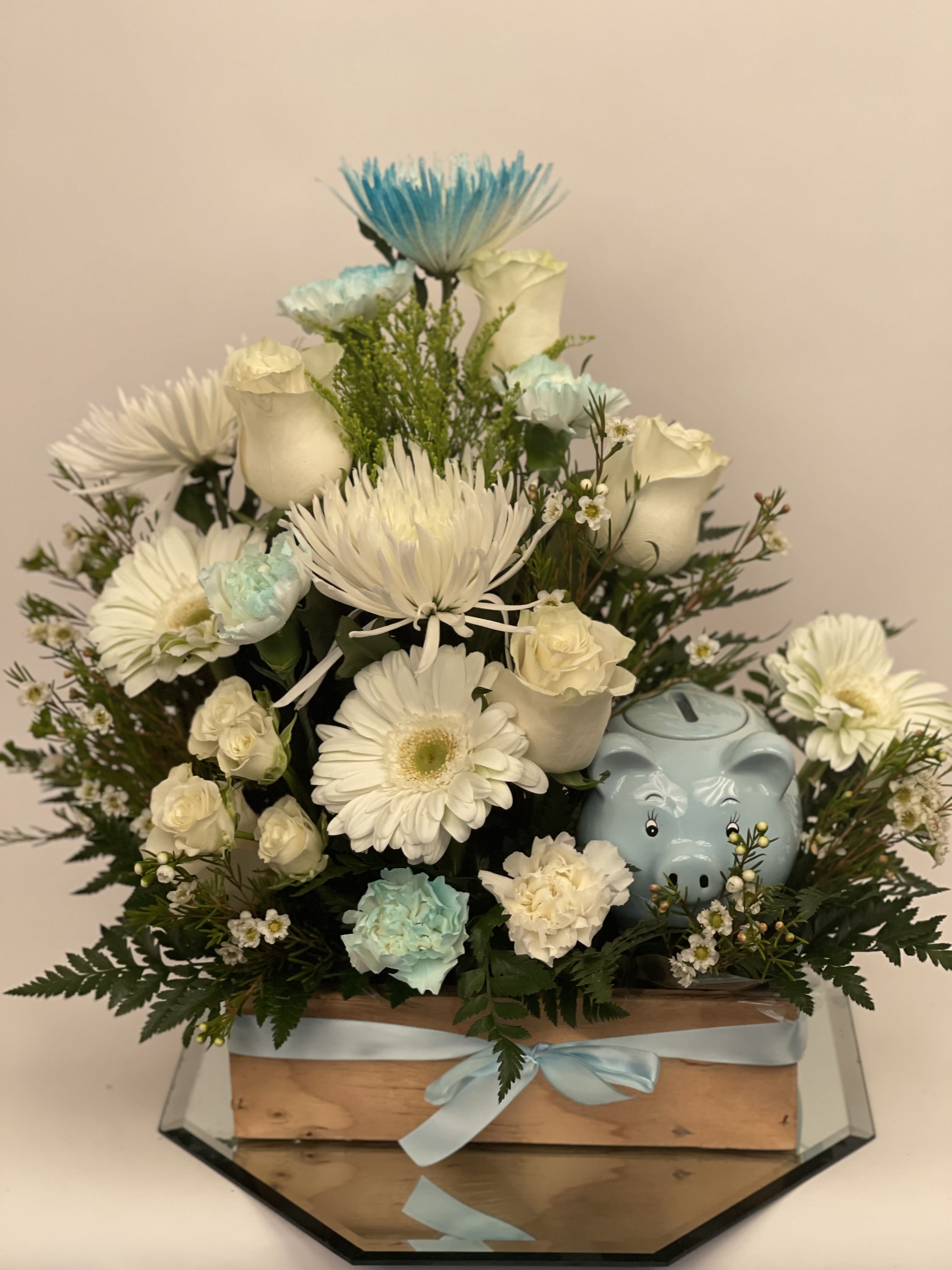 It’s. Boy piggy bank floral - A real piggy bank keeper
