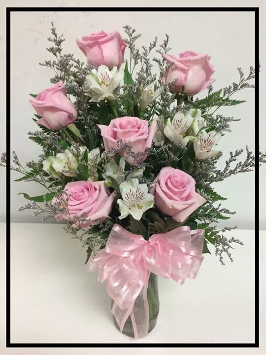 Half Dozen Premium Roses - 6 premium roses in a clear glass vase with accent flowers and color coordinating bow.  Accent flowers vary.  Please indicate 1st &amp; 2nd choice of rose color