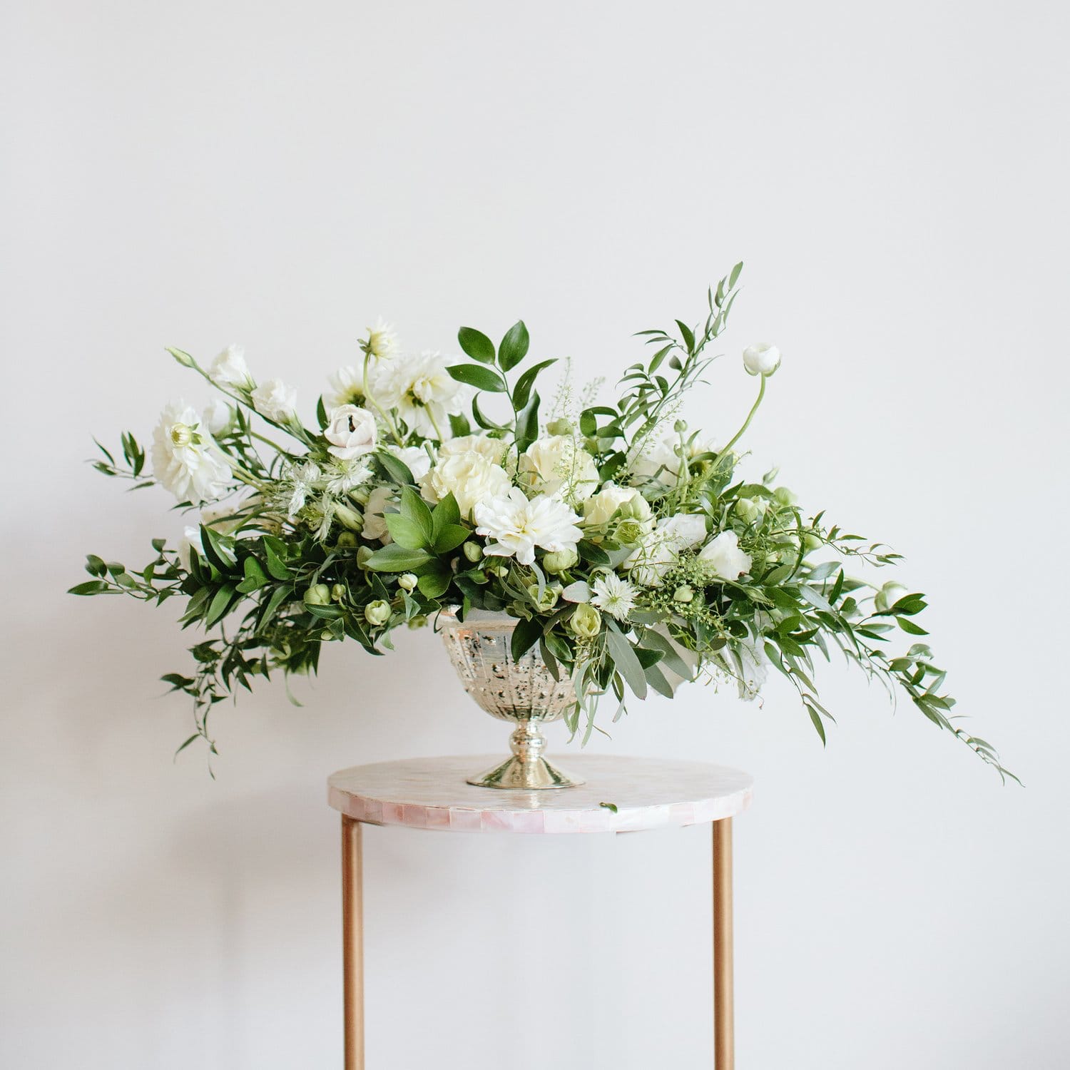 Floral Life Style-Classes Floral Life Style-Classes - Join us for ladies night filled with fresh florals and some drinks. Learn how to create a professional floral arrangement from scratch while sipping and catching up with your friends! The flowers arranging can take anywhere from one to two hours, depending on the complexity and format of the arrangement. We will provide aprons for you to wear for the duration of the event. Working with flowers can be messy, so make sure to wear something you won't mind getting a little dirty. We will provide the flowers, vases, and tolls you will need to create your arrangement. We have covered all the details for you to have a wonderful night creating something beautiful. Bring your friends! You can reserve spots for a party of five or more and get 10%off. You can reserve a group party emailing us at tammy@mydarlingflower.com