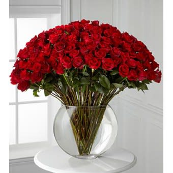 Breathless Luxury Rose Bouquet - 100 Premium Long-Stemmed Roses in Collins,  MS | Collins Florist and Gifts