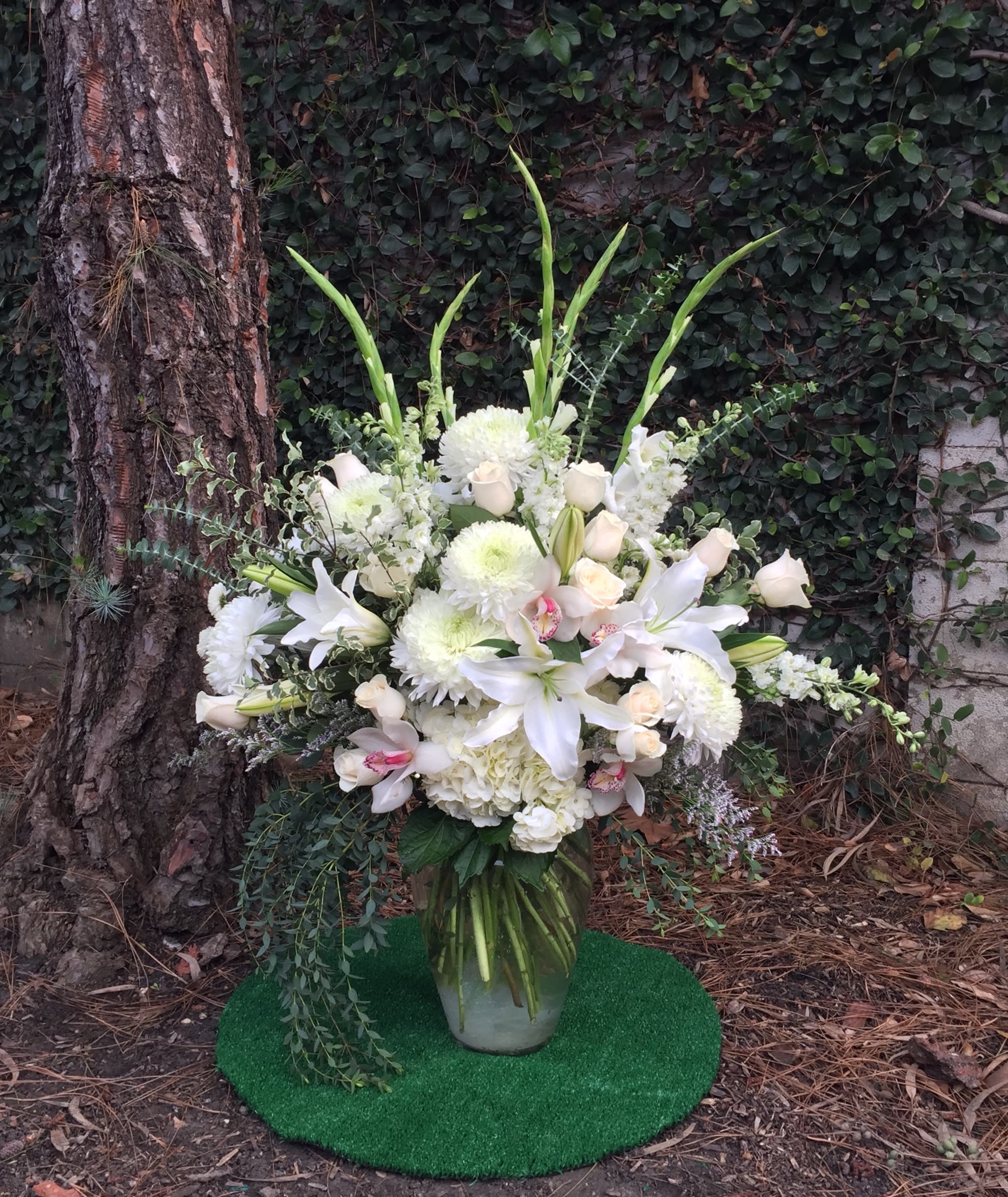 Beautiful Victoria - Beautiful English style including all premium flowers: casa blanca lily, rose, hydrangea... and nice accents in a tall vase. Dimensions: 35&quot; H x 30&quot; L STANDARD: FIRST PHOTO DELUXE: SECOND PHOTO