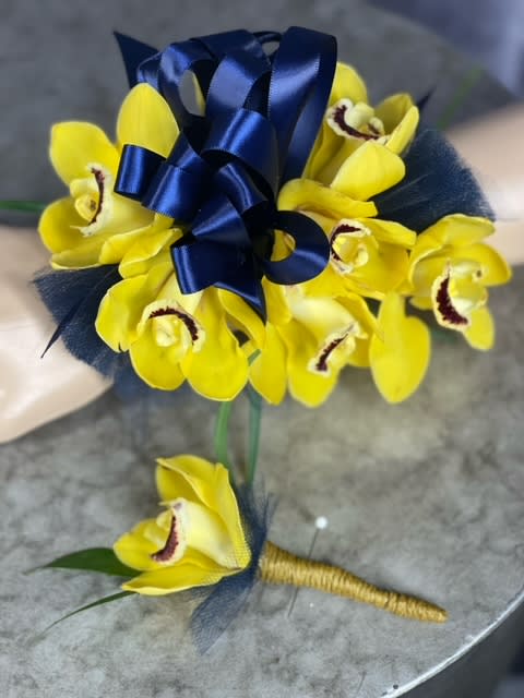 Orchid Corsage by BloomNation™  - This orchid corsage  with gem accent will catch the light and compliment any dress. Perfect for prom, formal or any wedding event. Multiple colors to match dress. 