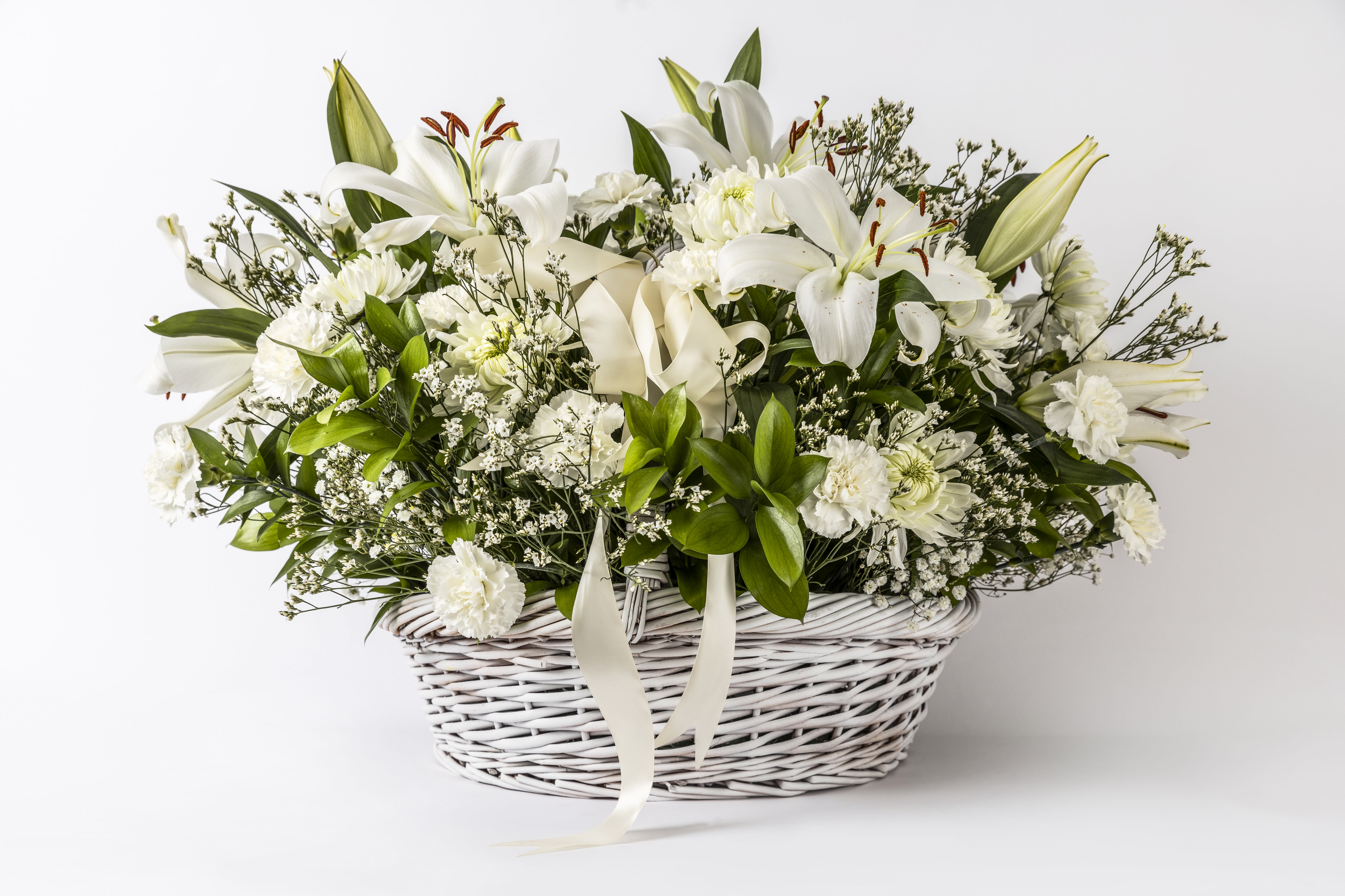 Basket of mixed flowers - Extra large basket with mixed flowers