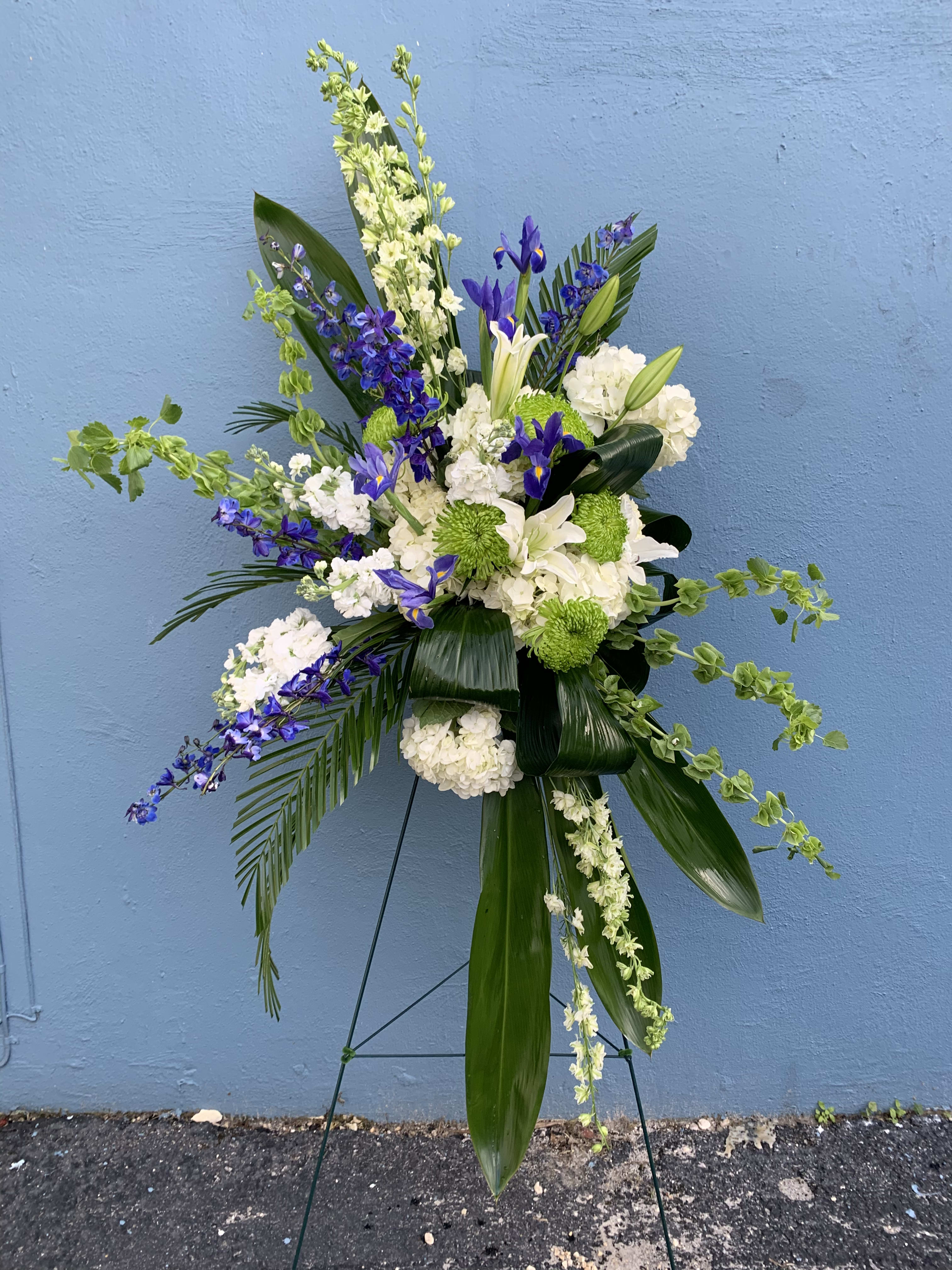 Funeral store spray stand