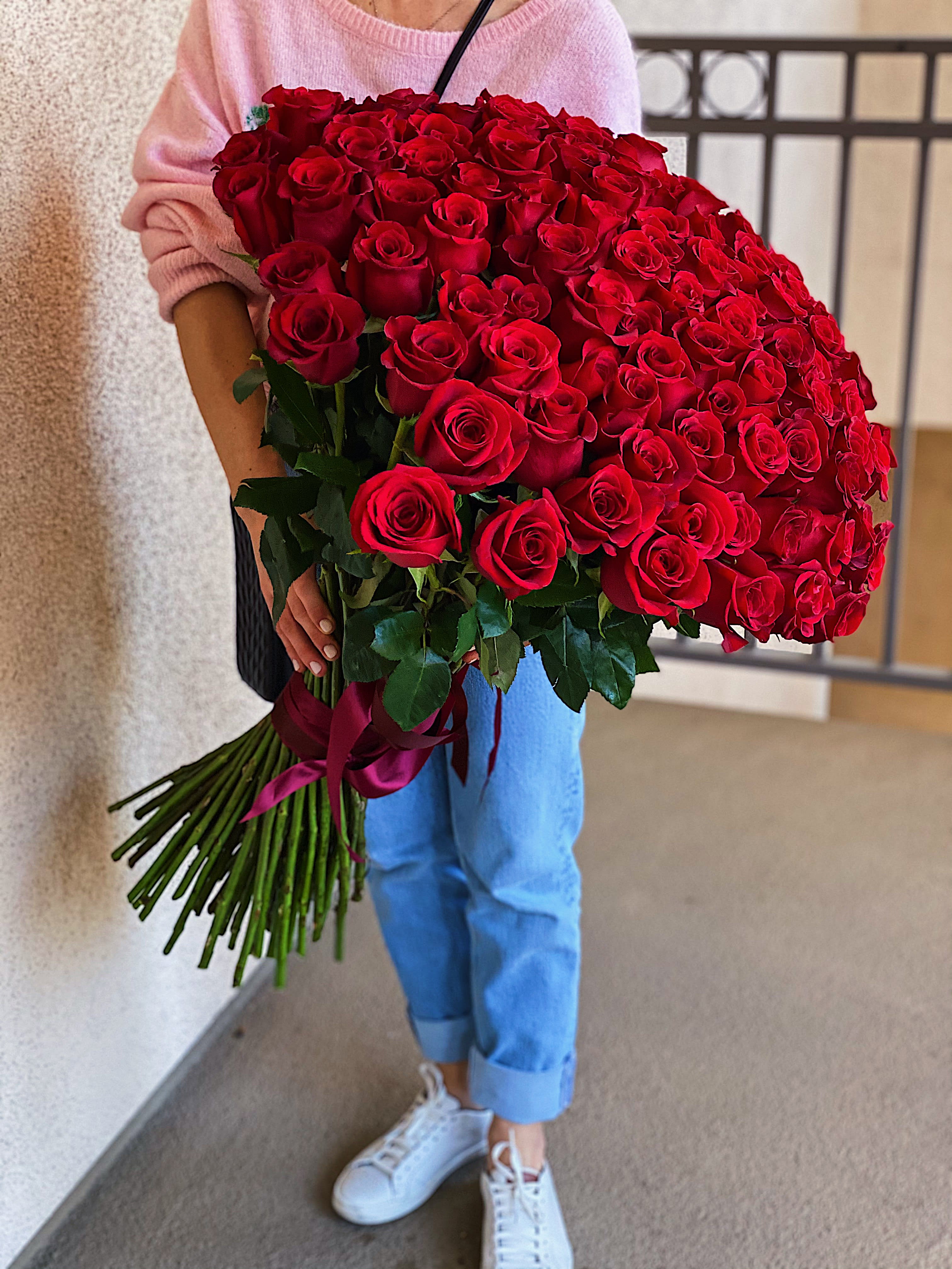 Bouquet 100 red roses in Irvine, CA | Flowers Delivery Irvine