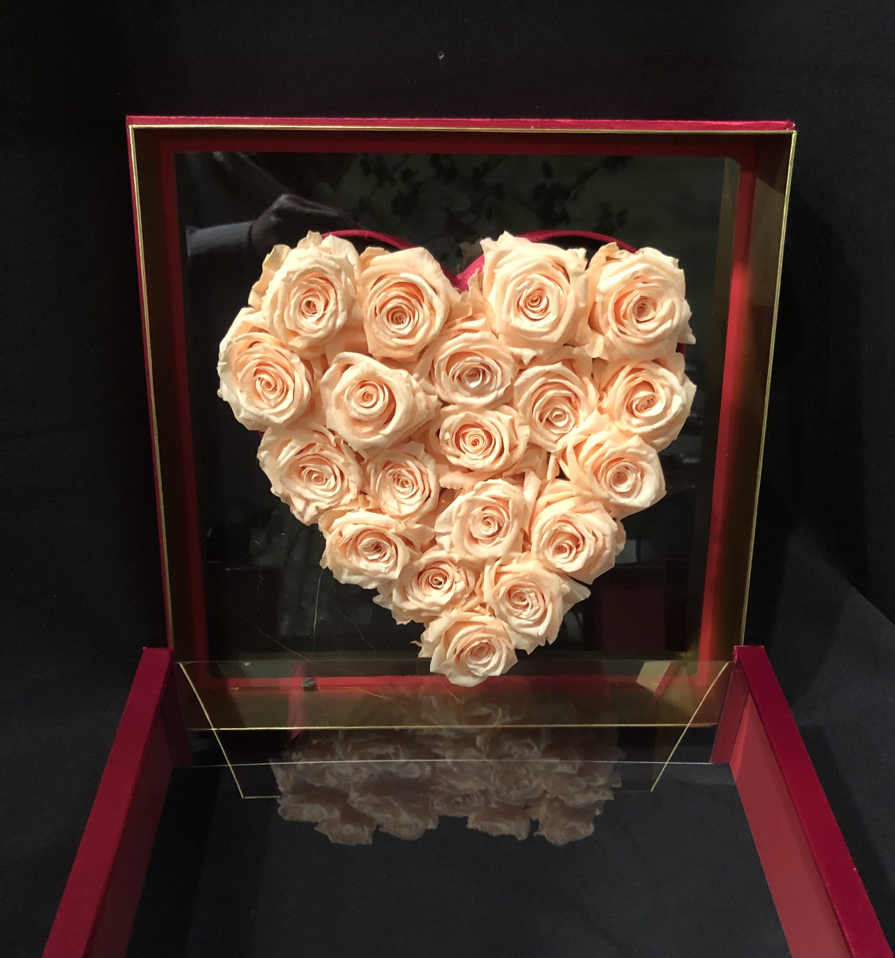 Heart of roses in the box #Dry2 - 20-24 real roses dried and preserved, displayed in a especially made plexiglass box to enjoy for years to come. In your color choice, 3 days notice needed.