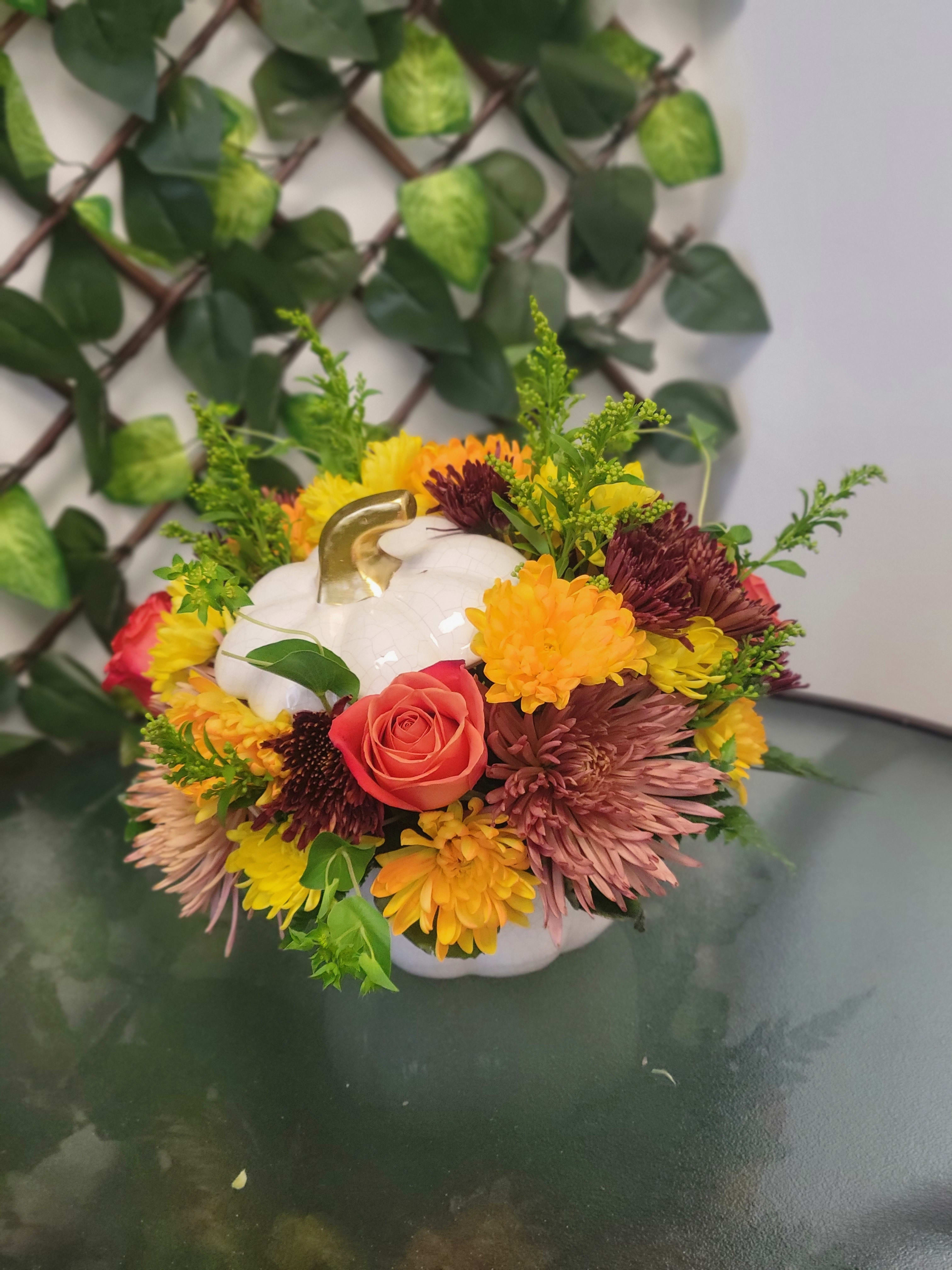 Pumpkin Crackled White - Beautiful pumpkin with a lid made with a variety of seasonal flowers  Similar color and flowers