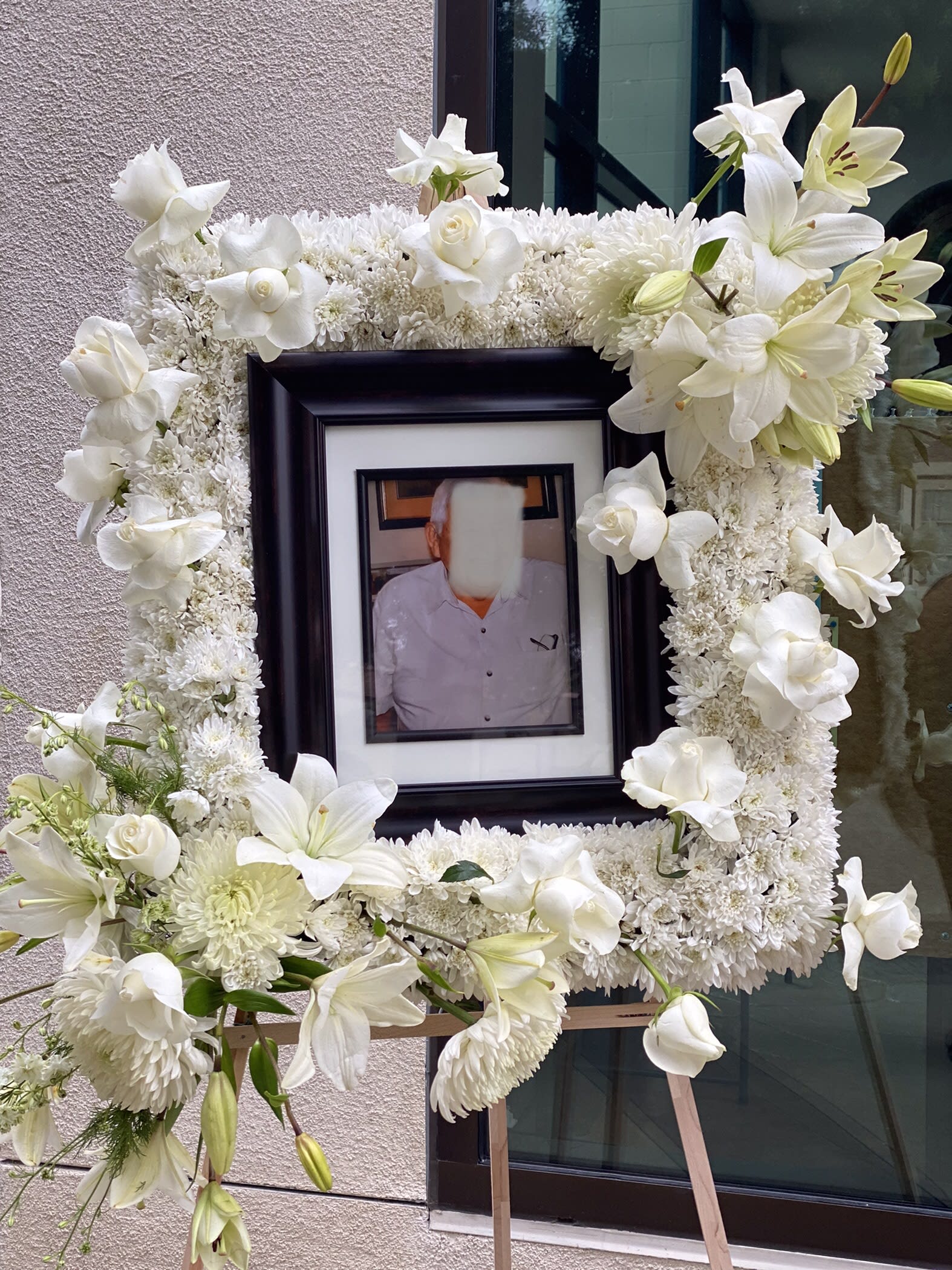 Tribute Flower Frame - Always in our hearts, all white floral frame , display a beautiful picture of your loved one 
