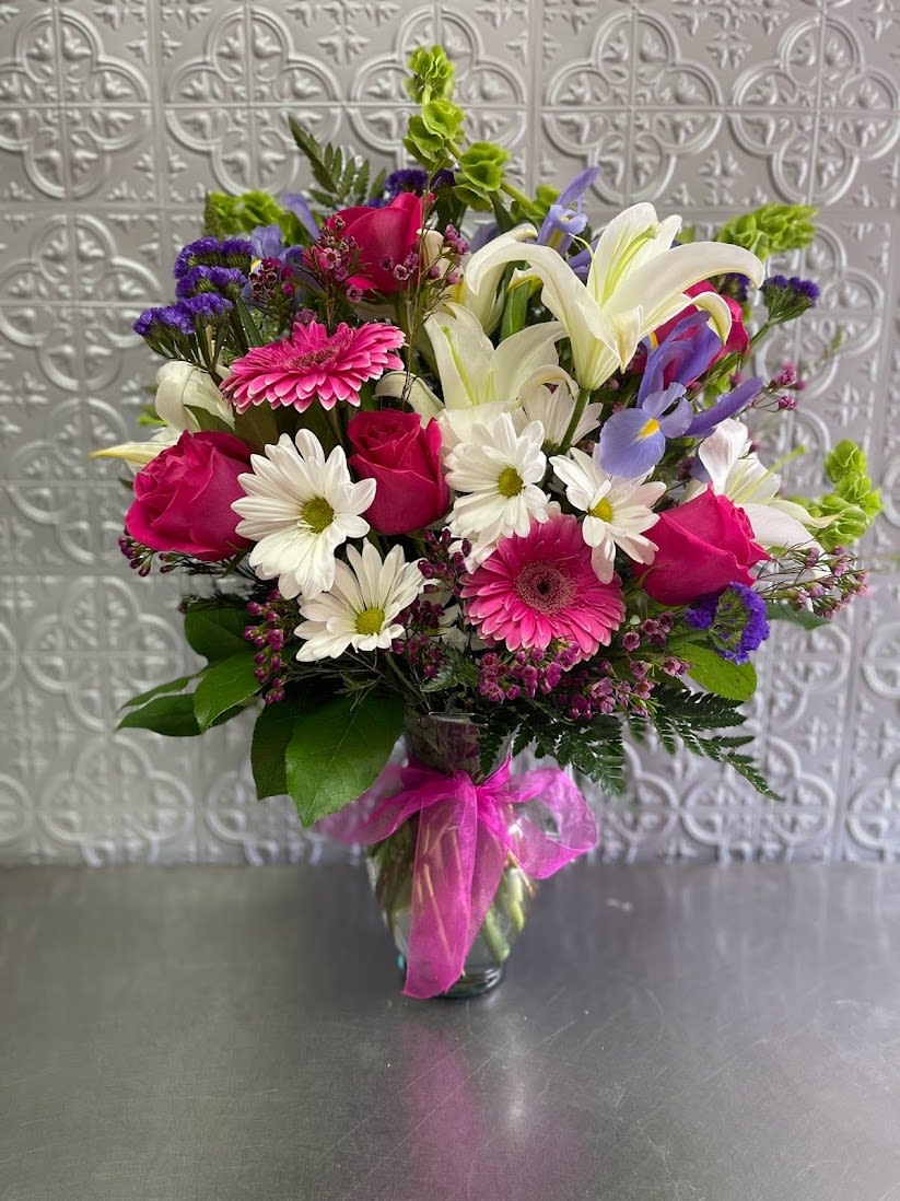 Dearest Treasure Dearest Treasure - Sweet Dream perfect choice for anyone in your life that deserves flowers today!