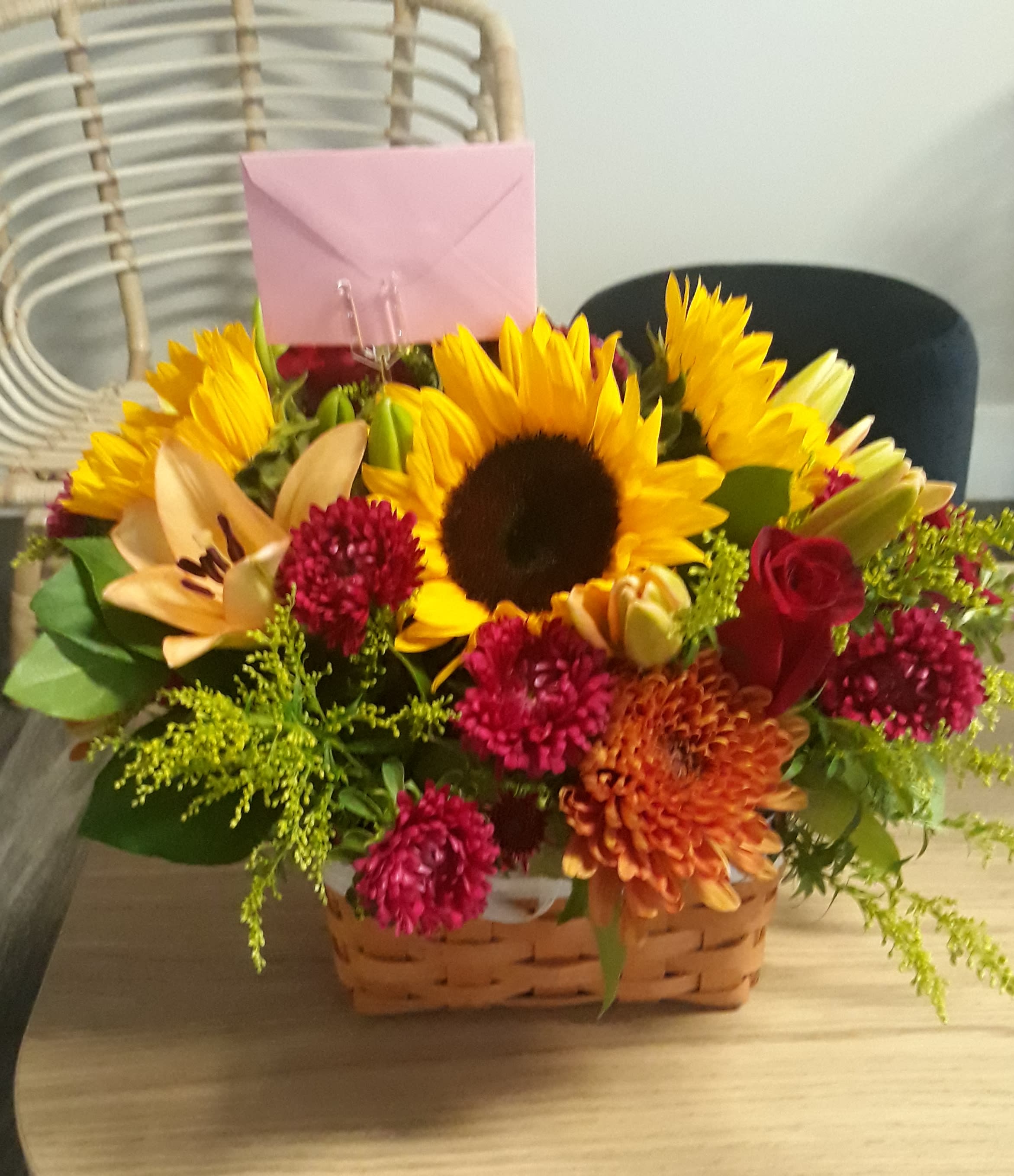 Fall Season  - A special design for your table in this fall Season 