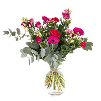 Pink field bouquet - A cute field bouquet in pink shades with carnations, gerberas, and eucalyptus, among other flowers. A beautiful present perfect for any occasions! 