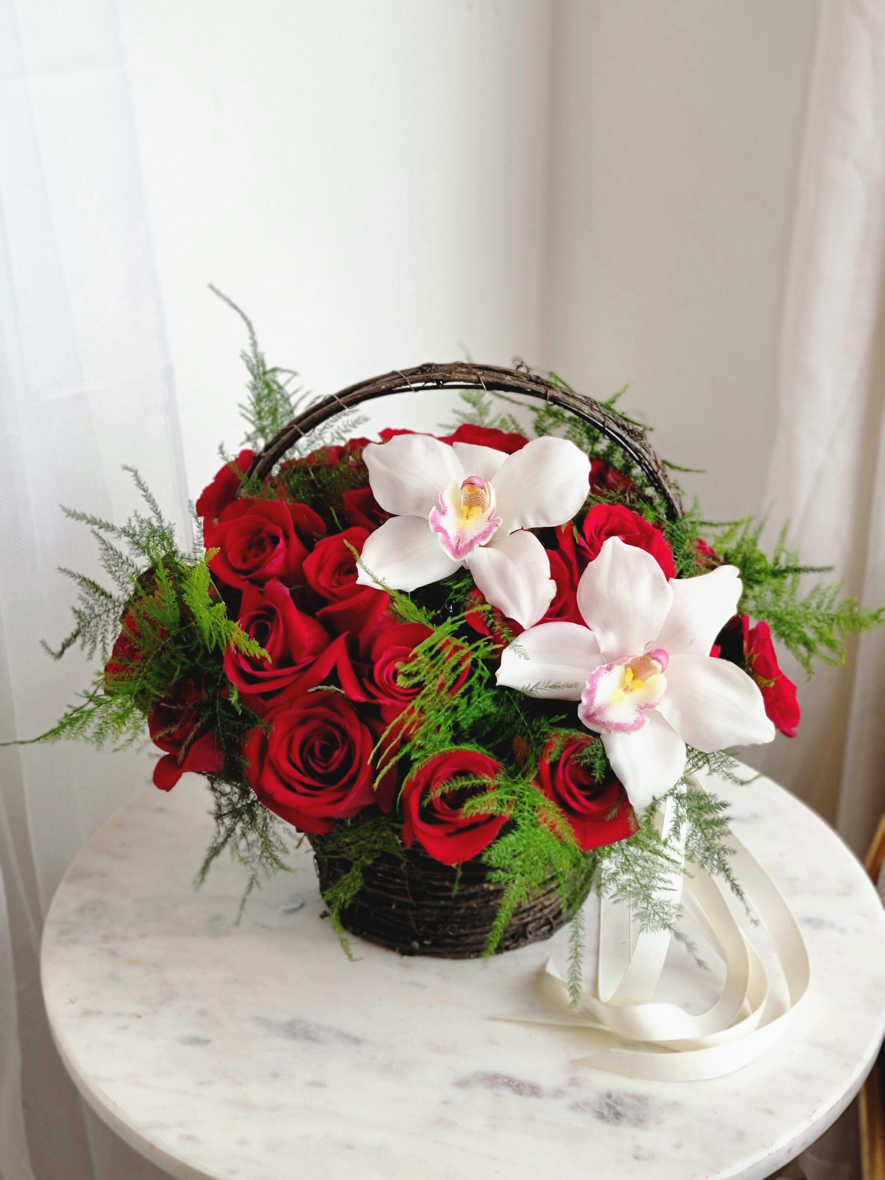 Bright Love - Red roses are considered a classic version of a bouquet that can be given for absolutely different occasions. But more often it is a bouquet of red roses that is used as a present for their loved ones. Red has always been considered a symbol of love, passion, sincerity. We can assemble a basket of red roses of any size at your request