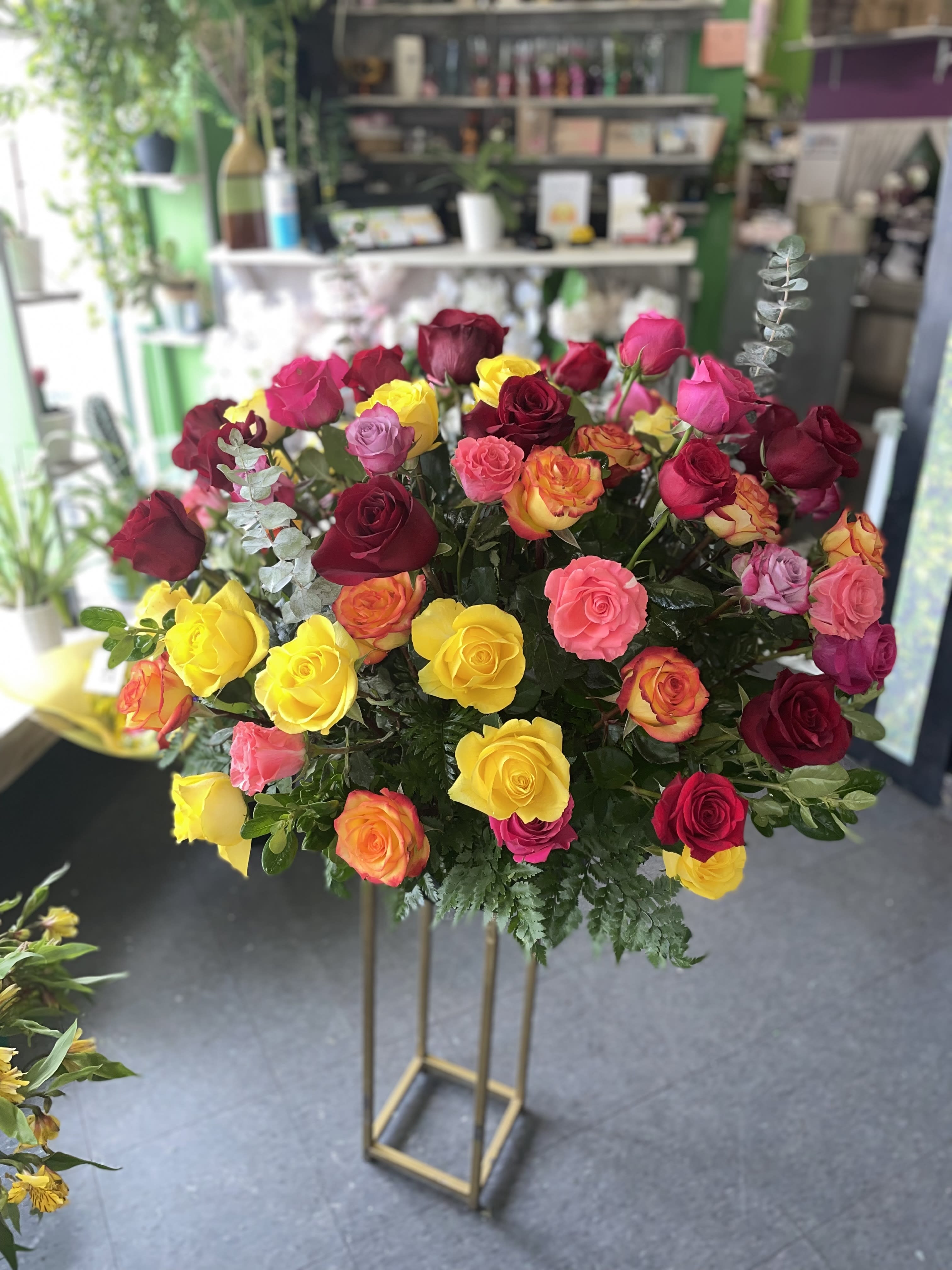 Mix To Be - This perfect arrangement has the most beautiful roses and is one of the most perfect gifts to give to those you love the most.