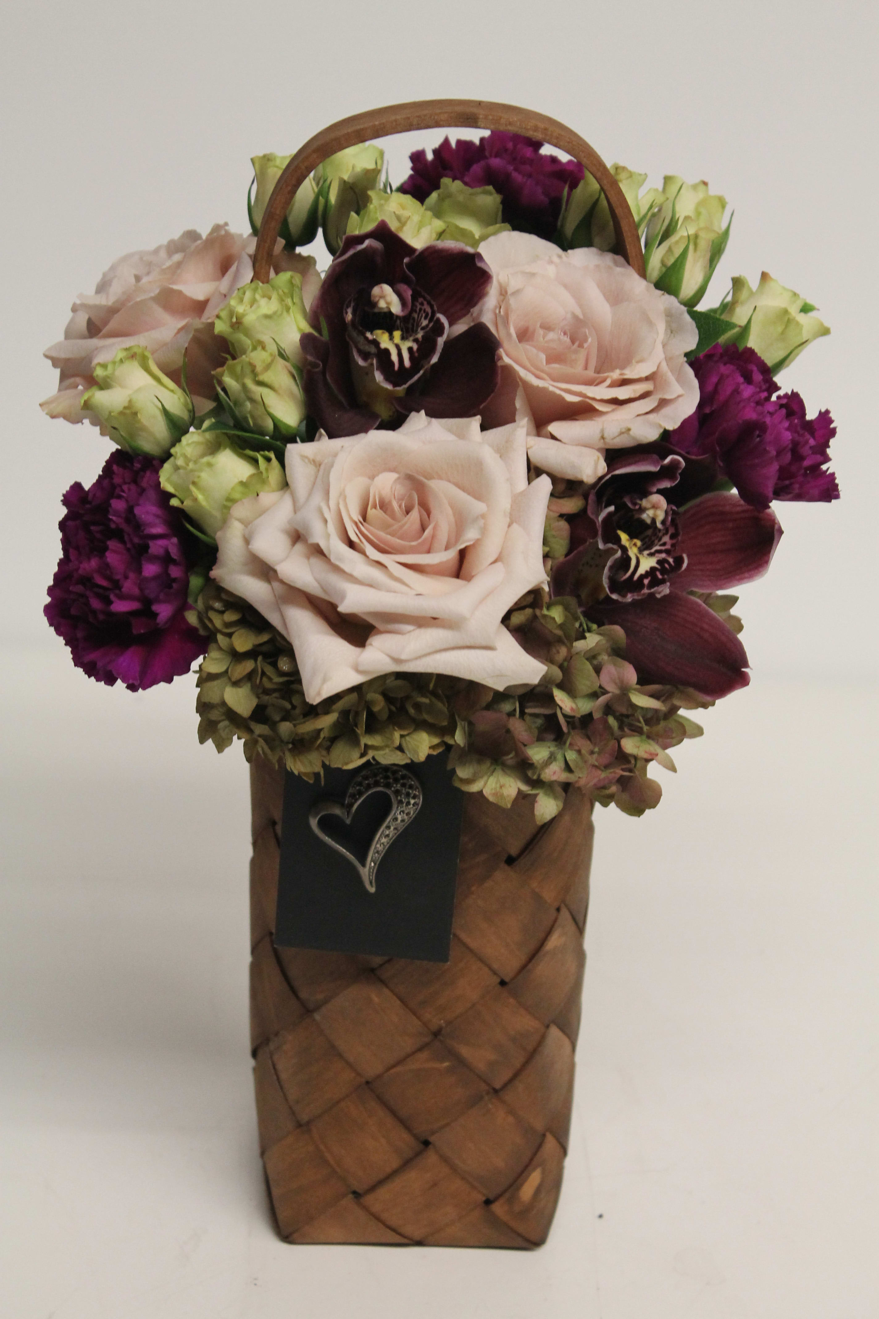 Chic Chic - Hydrangea, Orchid, Rose, Spray Rose, Carnation