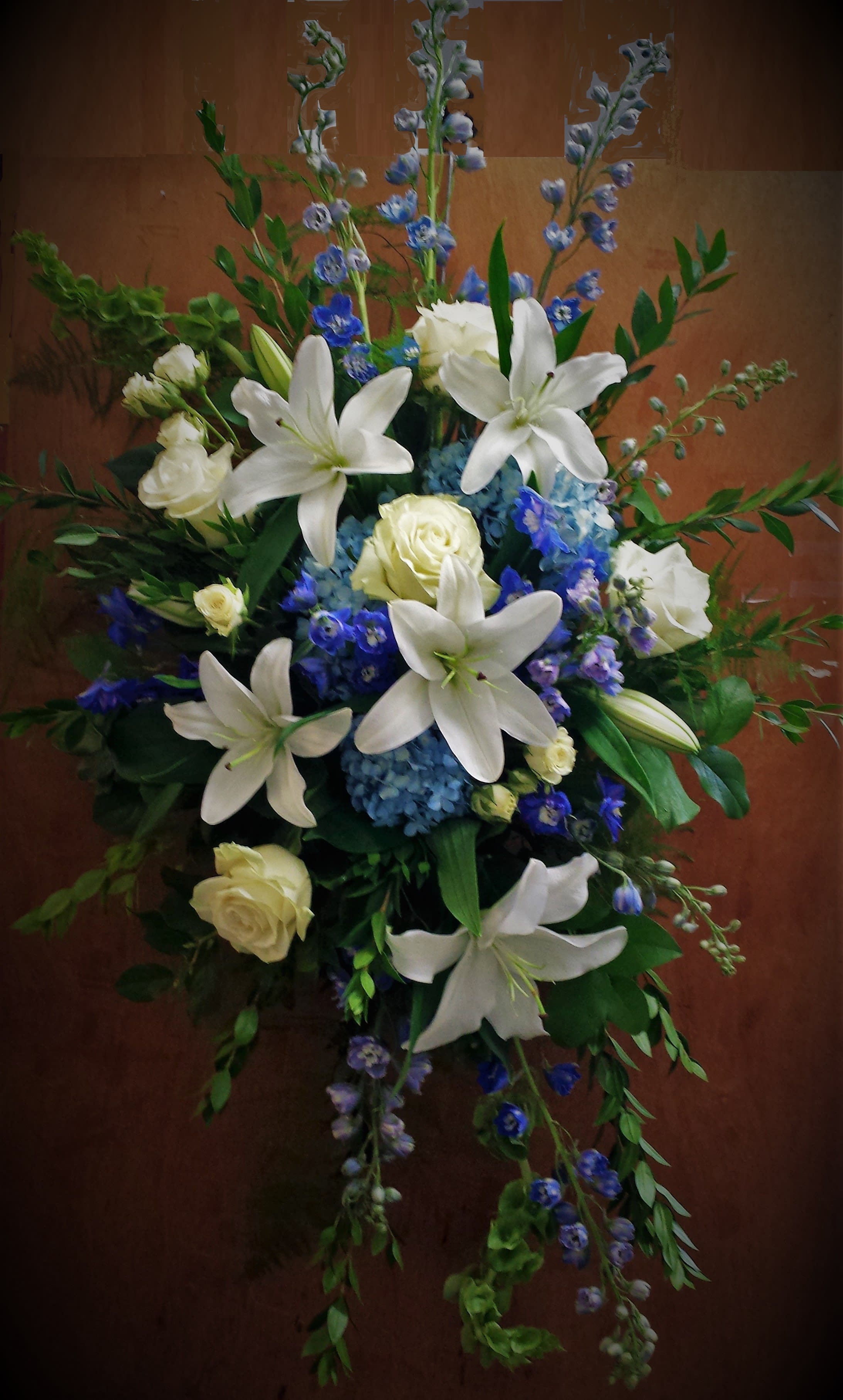 Sea Breeze Spray Sea Breeze Spray - A blue and white spray that offers tranquility and serenity