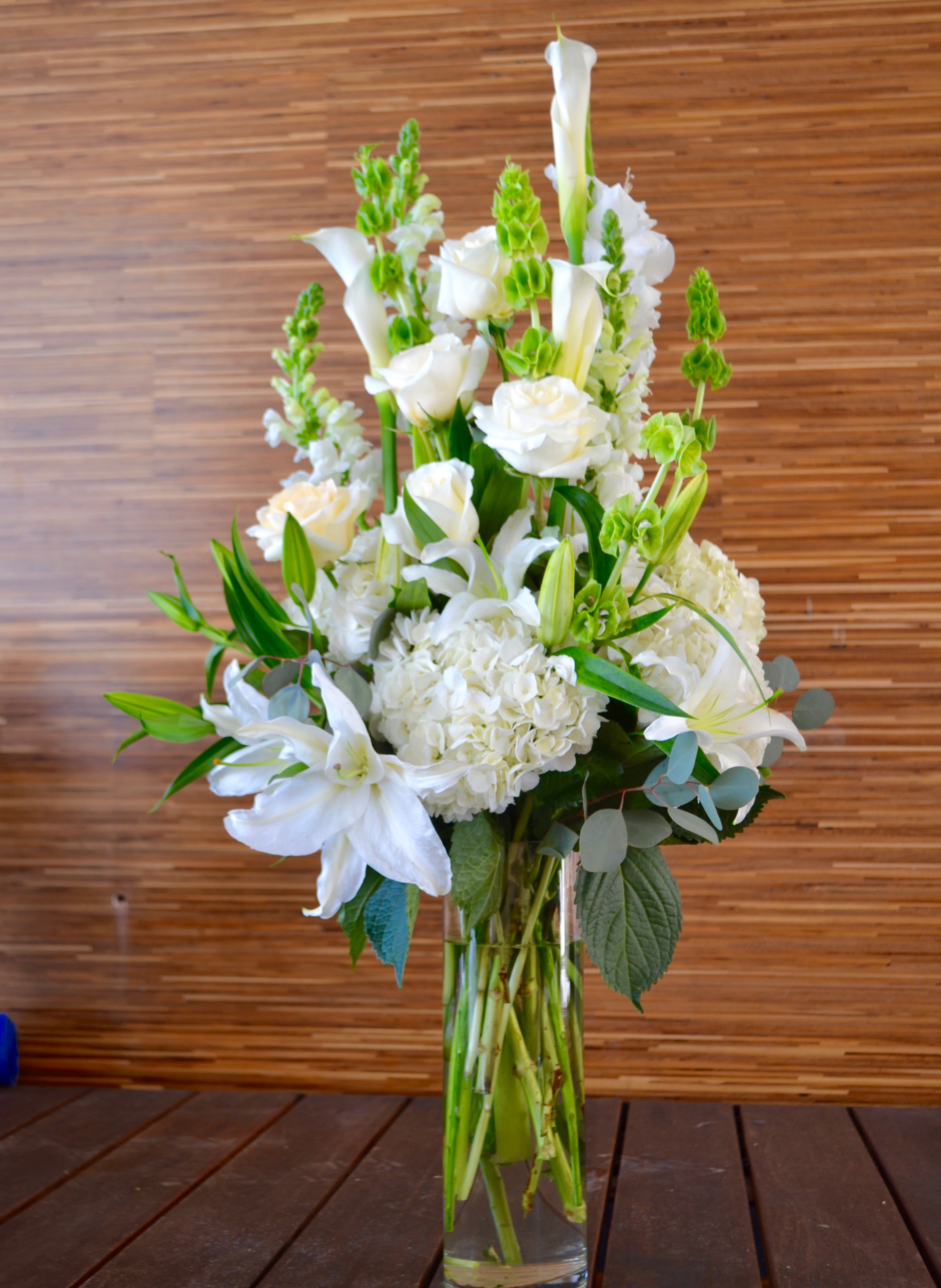 Casablanca Casablanca - Gorgeous display of white blooms.