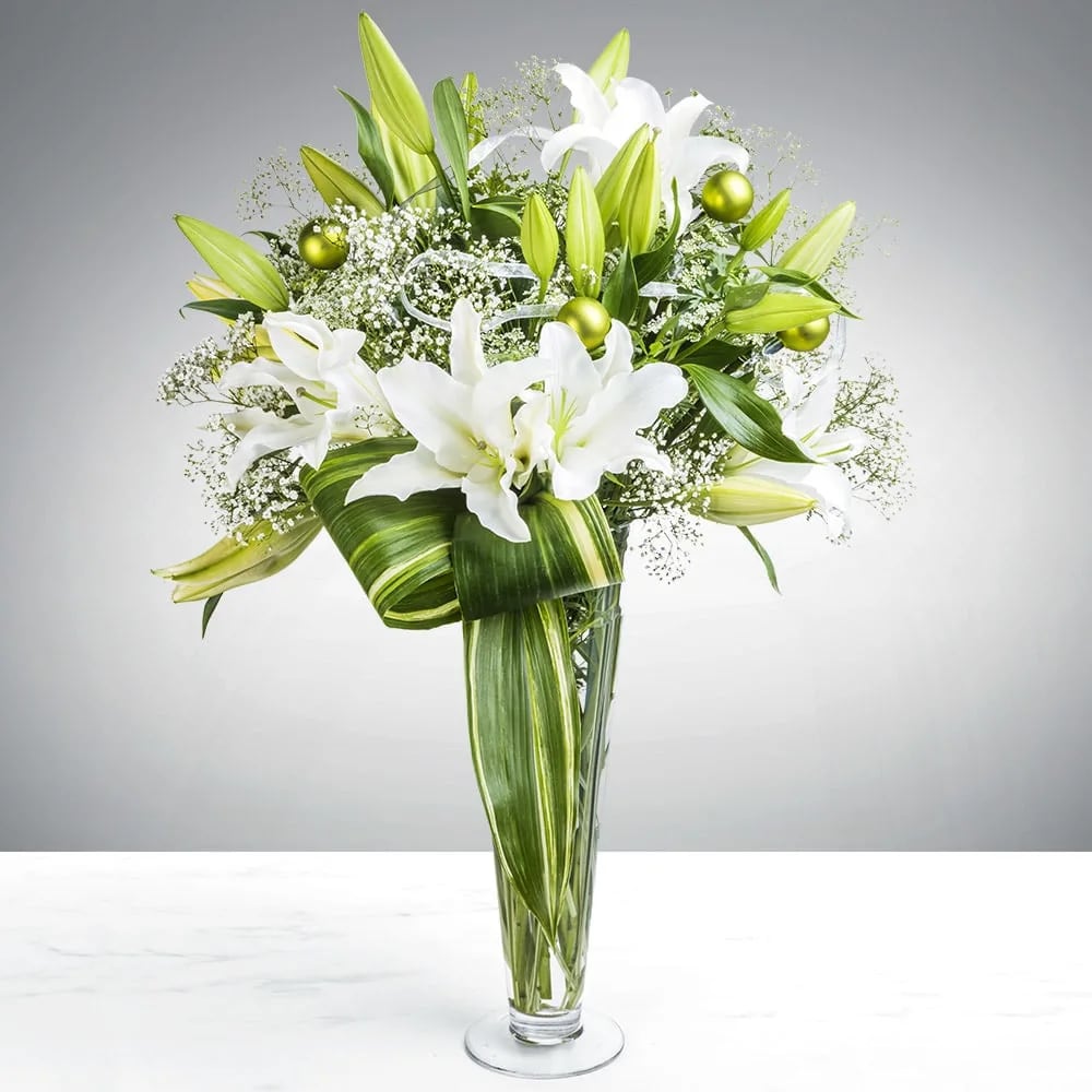 Standing Ovation By BloomNation™ Standing Ovation By BloomNation™ - Do you know someone who deserves a standing ovation? Don’t stand up and start clapping for them, that would be weird. Instead, give them the floral equivalent with this Standing Ovation arrangement. Show your appreciation without making it weird. Order this arrangement today.