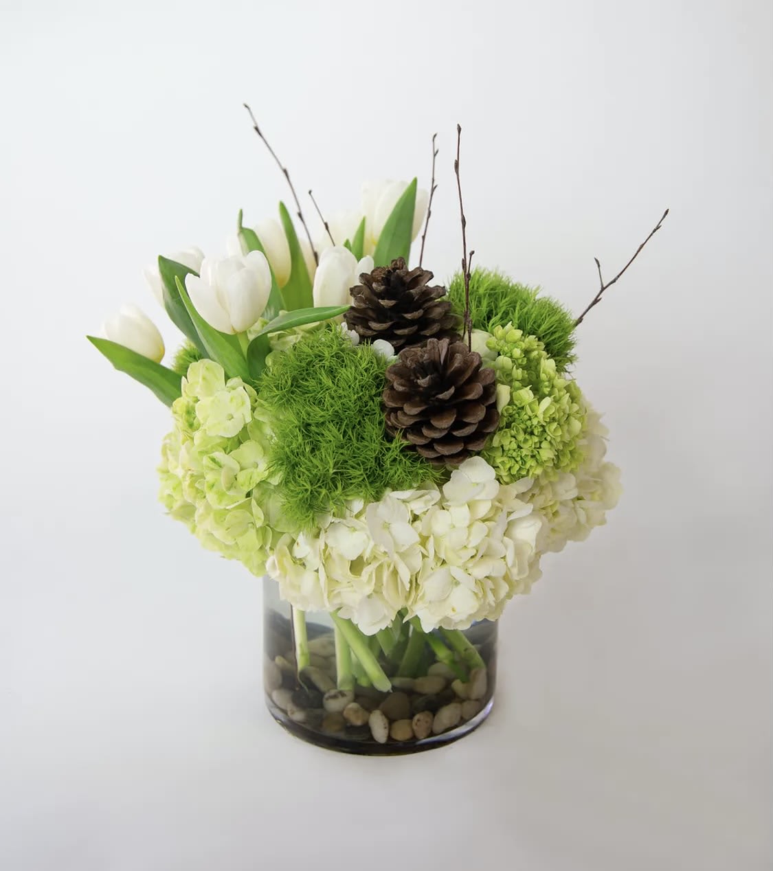 Pinecones & petals Pinecones & petals - Standard- Your order will be arranged approximately as shown on our website.