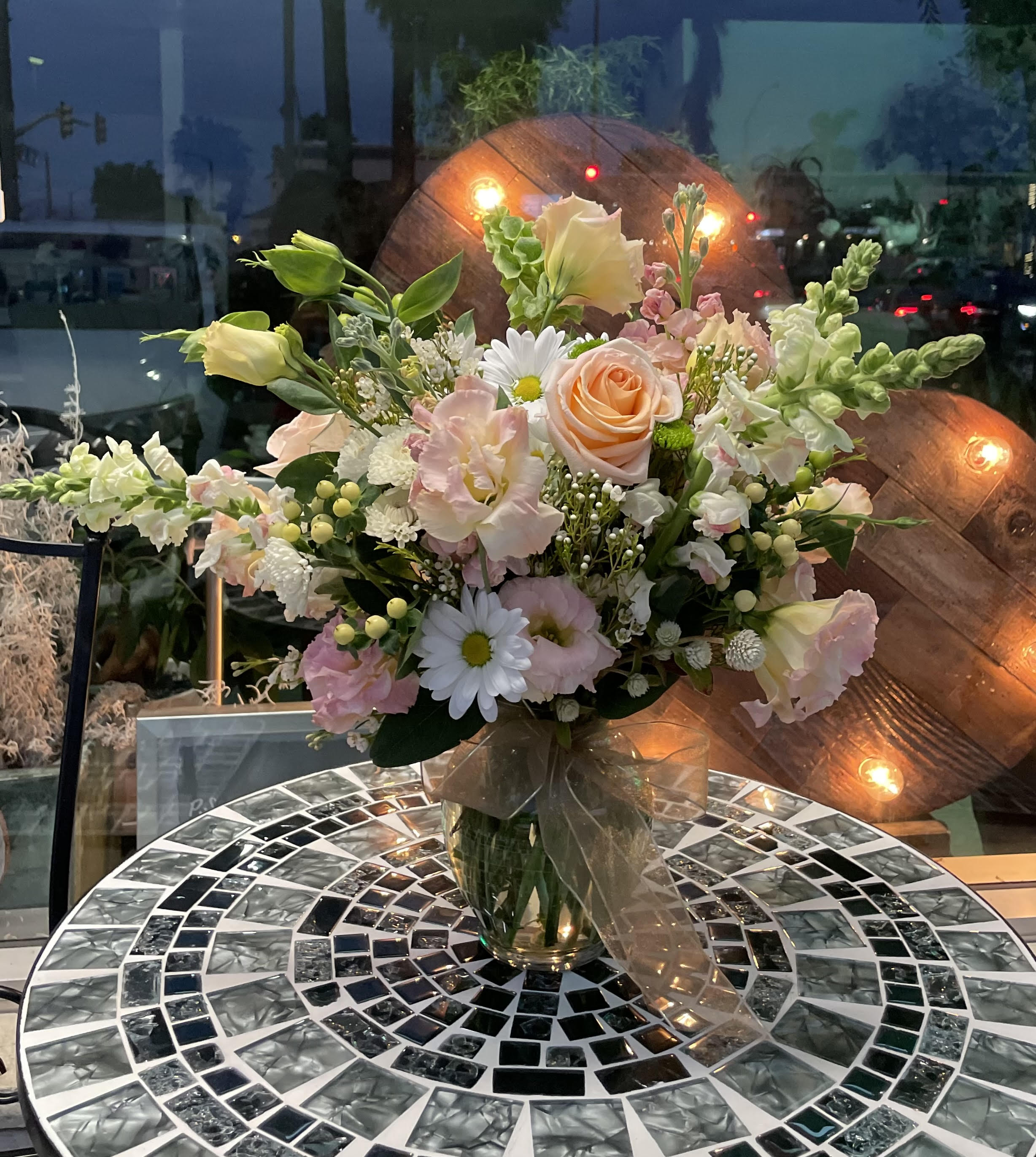 Pastel garden Pastel garden - Garden flowers gathered in a glass vase
