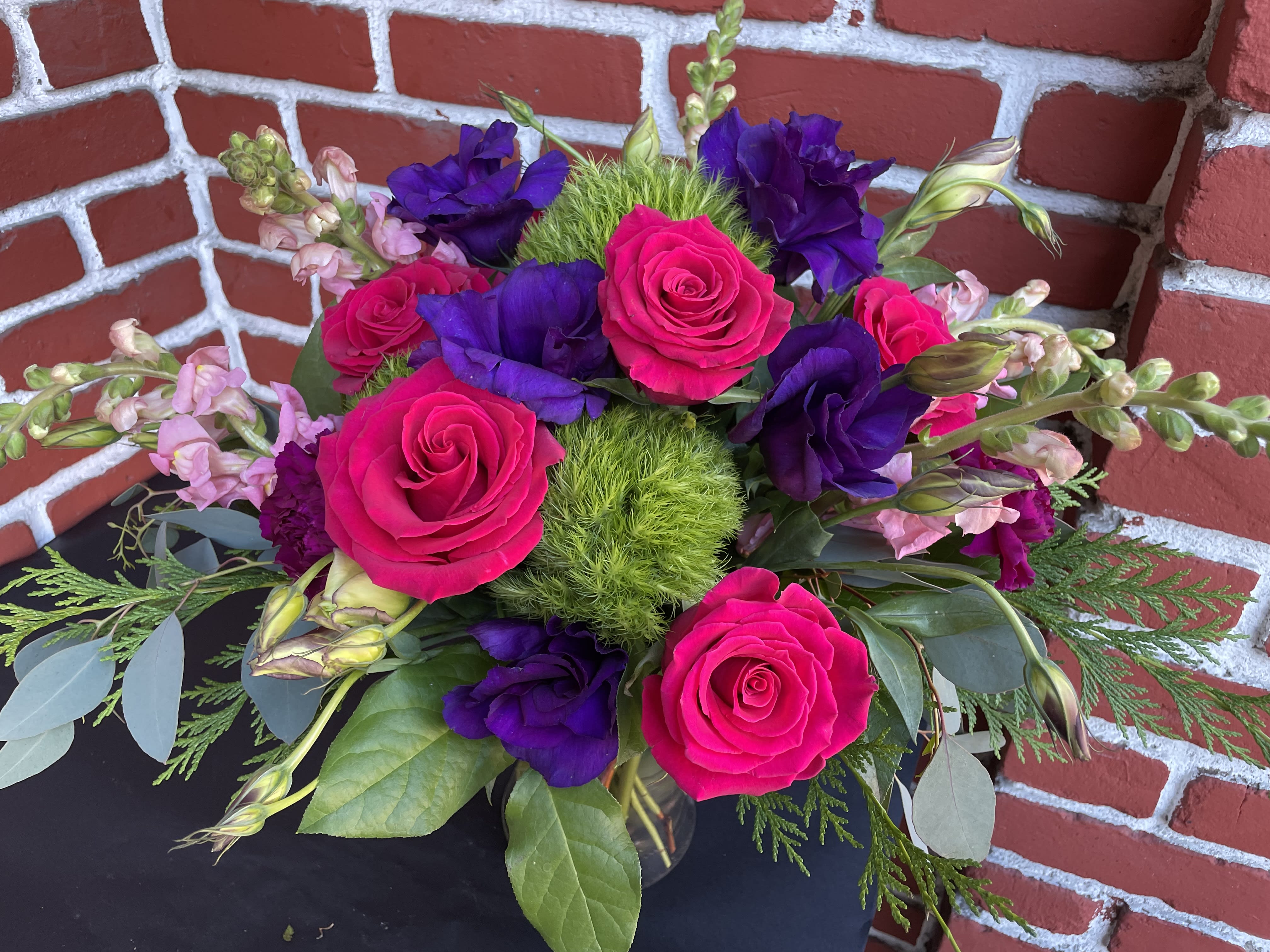 LOVELY PURPLE LISIANTHUS &amp; HOT PINK ROSE Bouquet - LOVELY LISIANTHUS &amp; HOT PINK ROSE Bouquet with Vase - AROMA collection... featuring the Spring Lisianthus bouquet  For the romantic soul that is value-conscious!