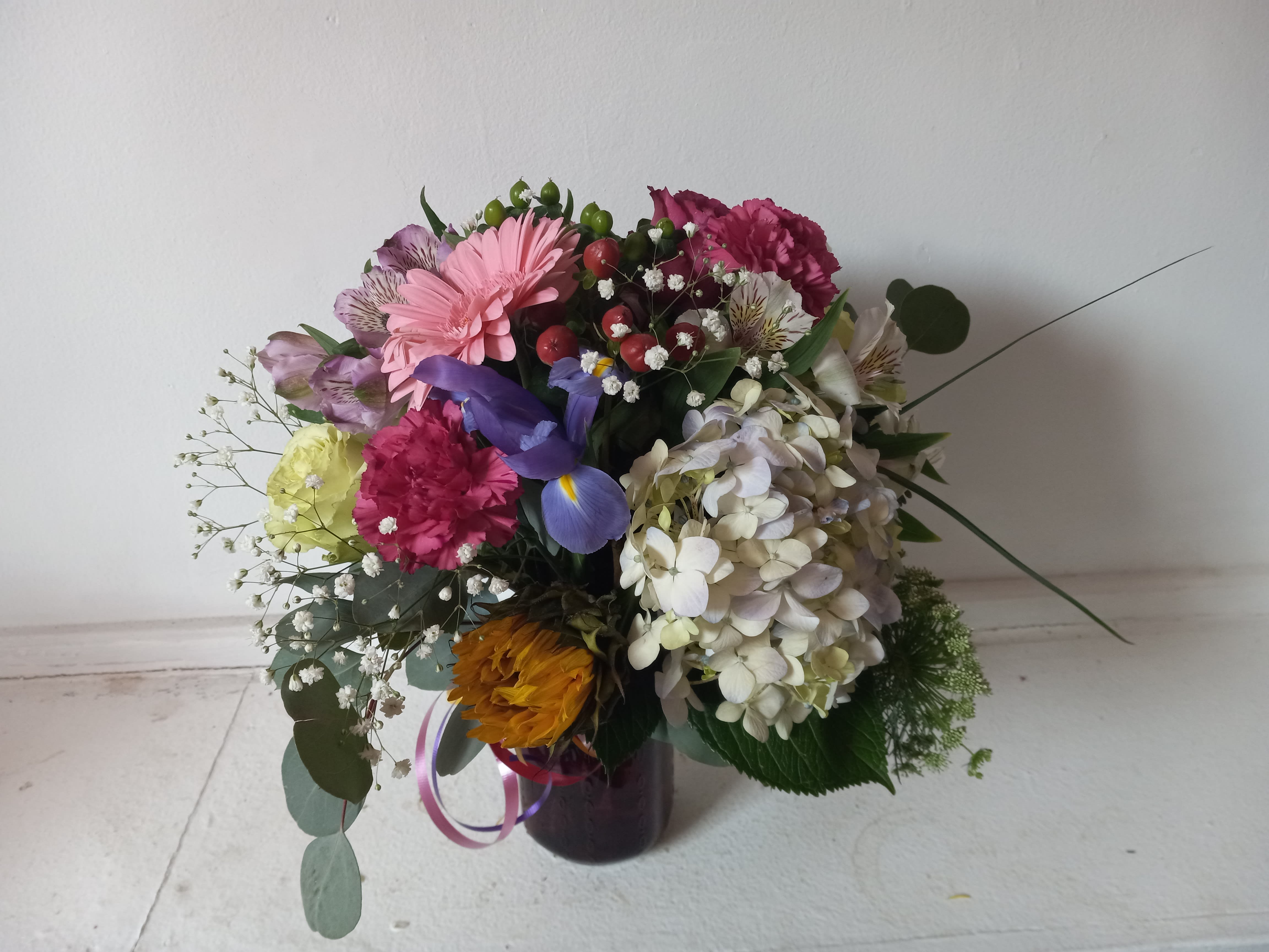Potpourri - Artistic mix of varied flowers sprinkled with babith breath 