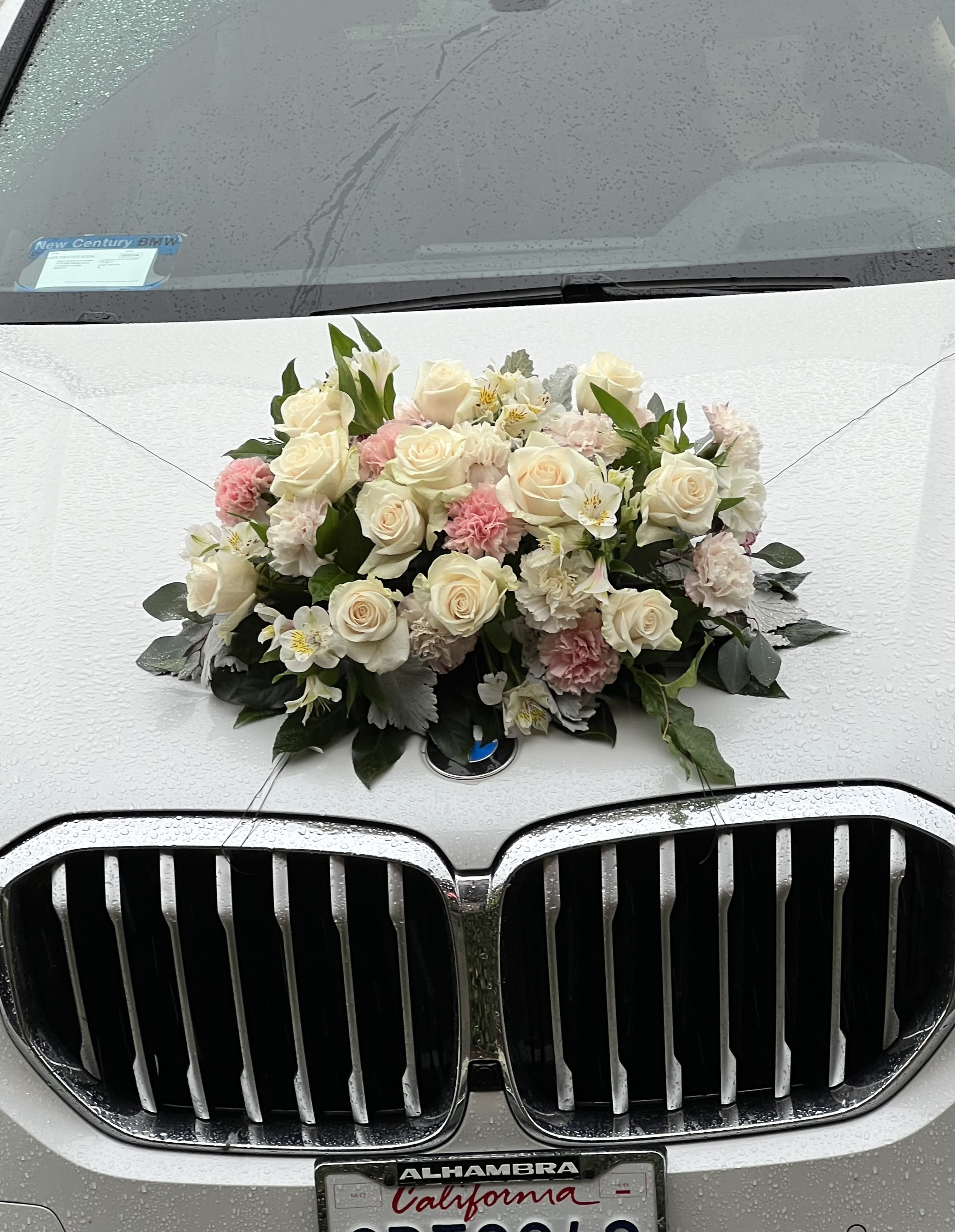 Wedding car decorations in Cerritos CA Cerritos Hills Florist