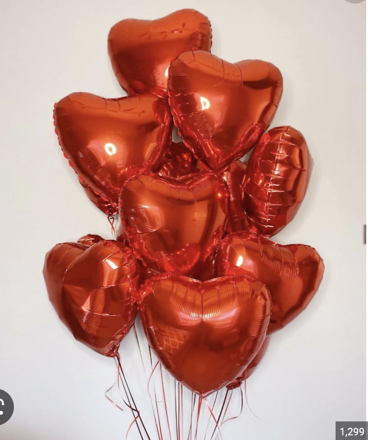 Heart Ballons - Dozen(12) heart shaped balloons. 