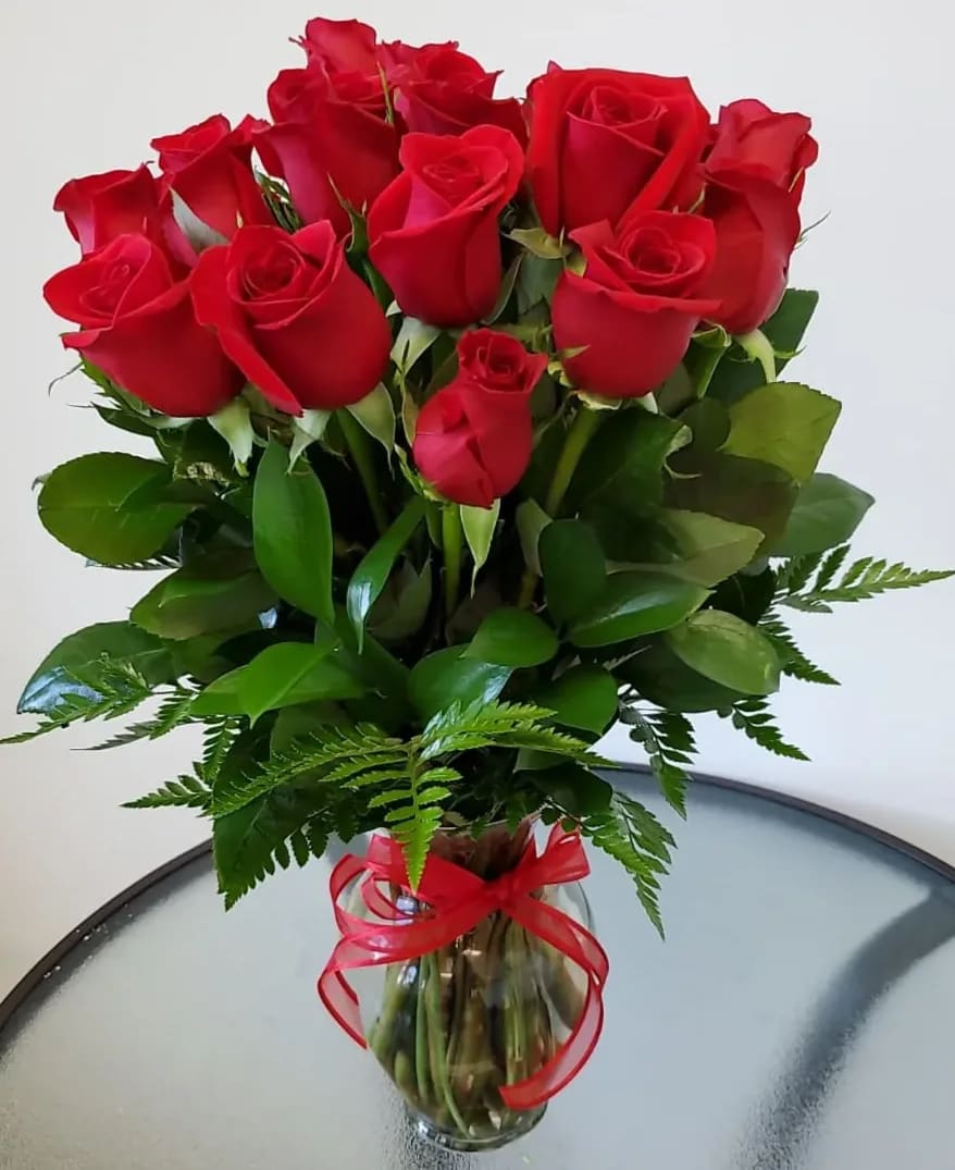 Love in 36 red roses - 36 red roses  Flowers and similar colors