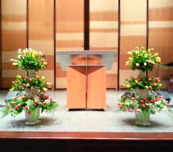 PODIUM ARRANGEMENT 7 [TTPOD7] - PODIUM ARRANGEMENT BY BY TWIN TOWERS FLORIST      As Shown : TTPOD7  