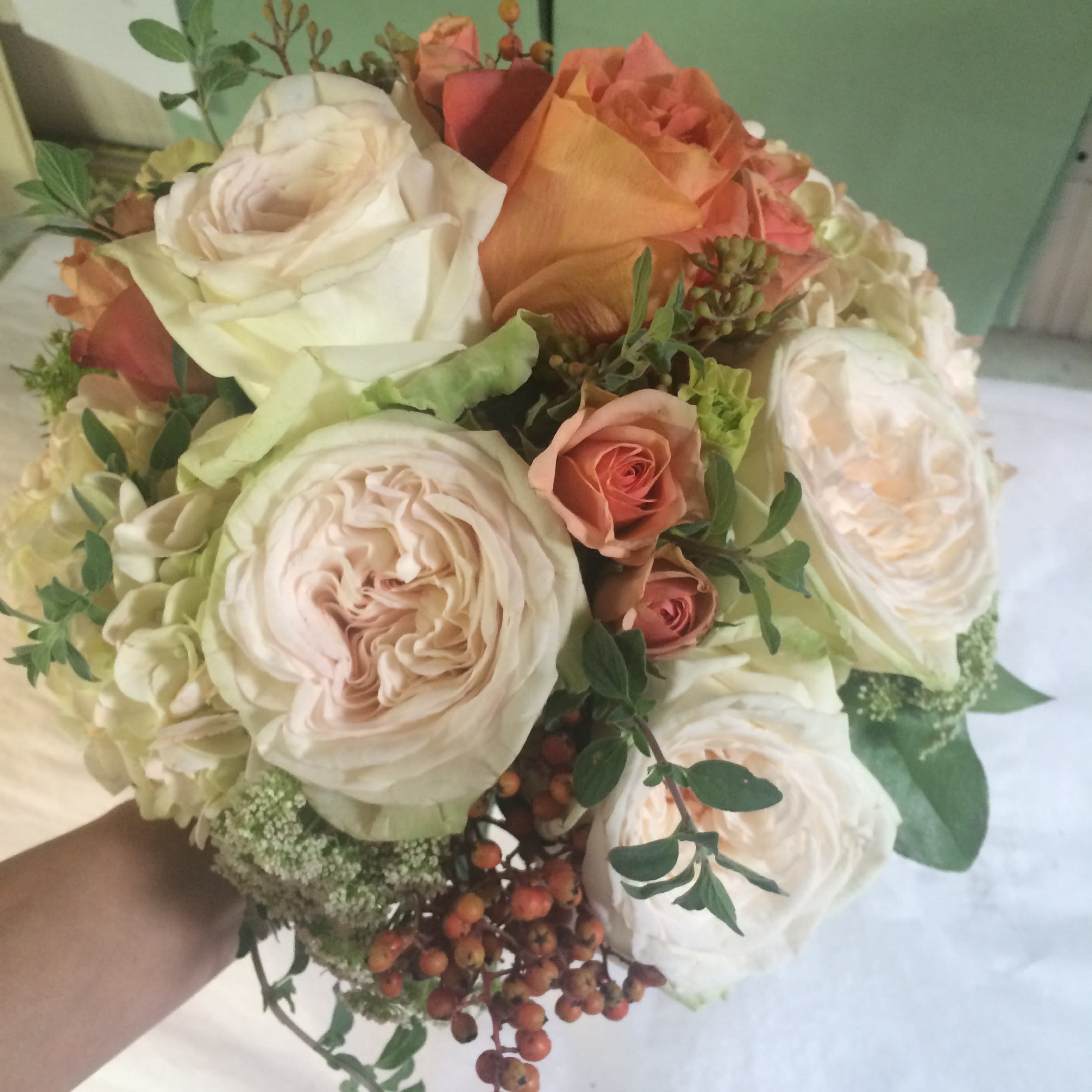 The herb bouquet - Send a bouquet with lovely natural herbal scents. Garden like hand tied bouquet in clean light colors with roses, Queen Annes lace, herbs and other scented greenery. Blomst LA only uses fresh, high quality flowers, all carefully selected every day to fit your flower order. We offer a personal hand delivery by our own delivery staff and guarantee the flowers will look perfect, when they arrive. We deliver in Glendale, Pasadena, Eagle Rock, Hollywood, Burbank, Beverly Hills and the Pacific Palisades - and everywhere else in Greater Los Angeles.