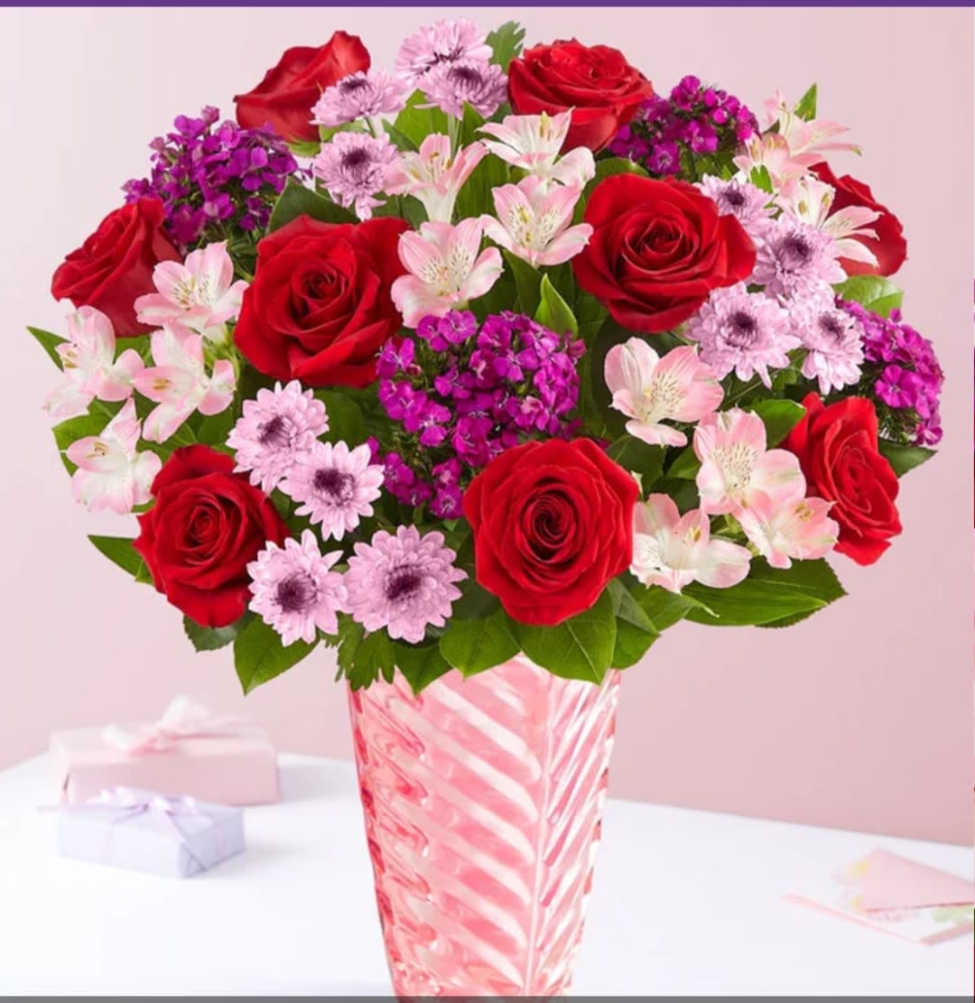 Sweet heart romance - Roses,diantus,alstromeria,poms