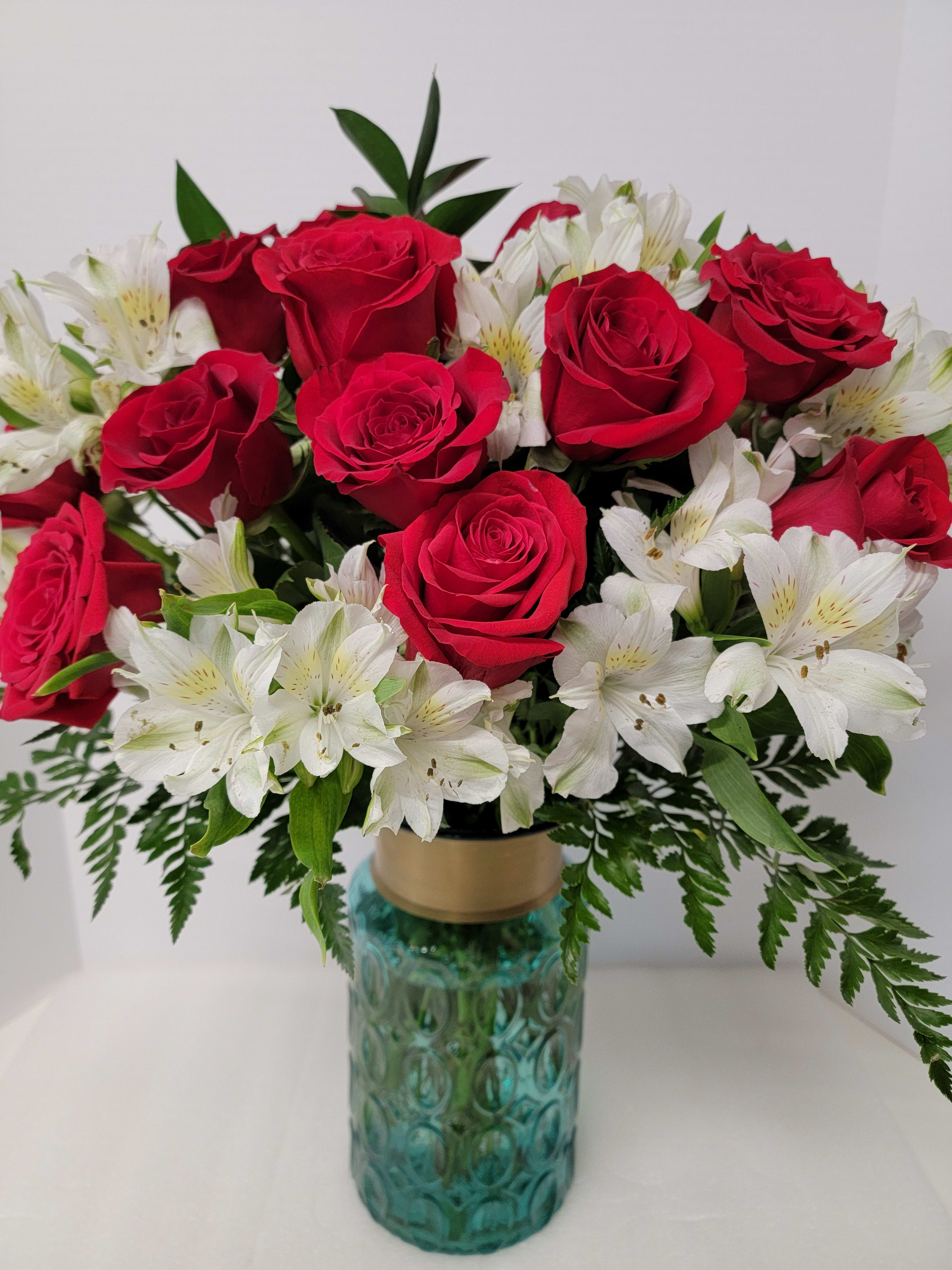 The Roses on The Ocean