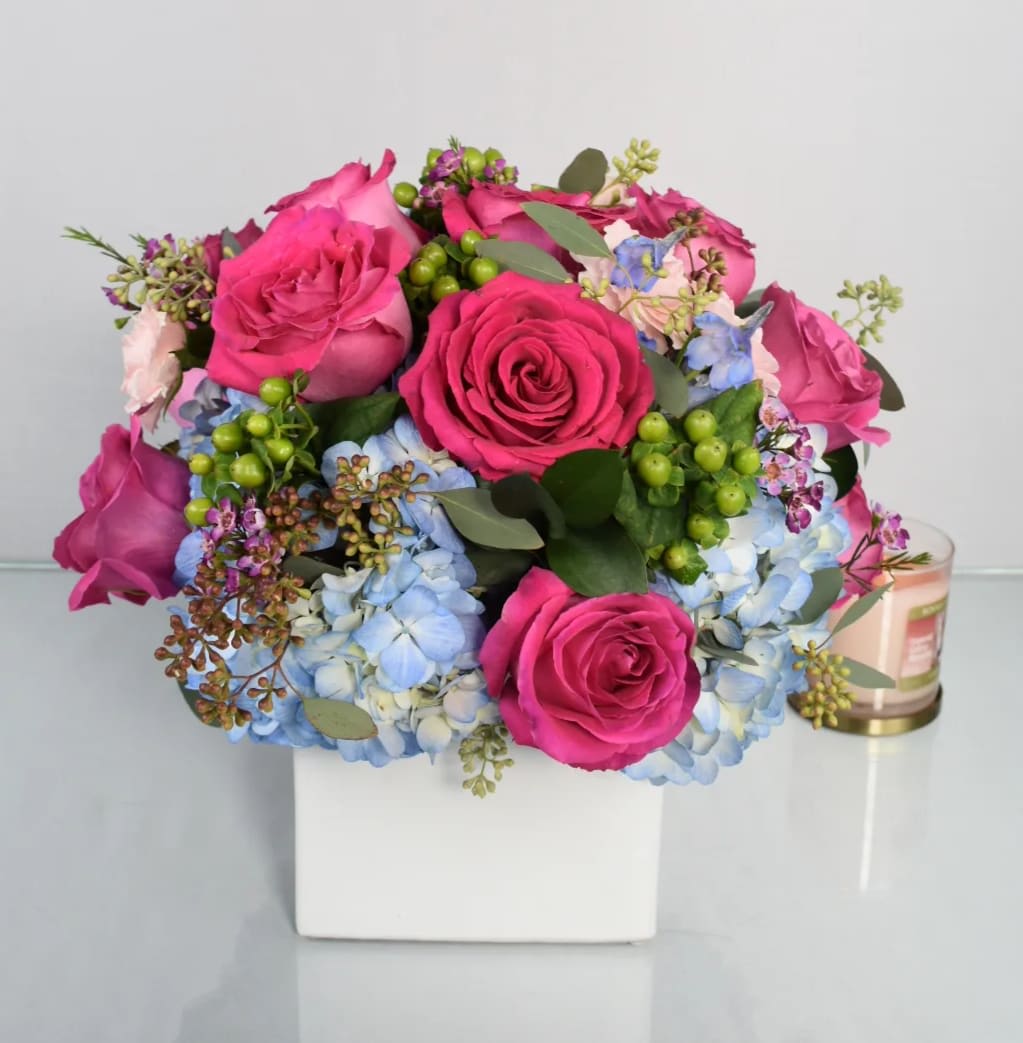 Cutie Flowers Box - Pink Roses And Cymbidium Orchids