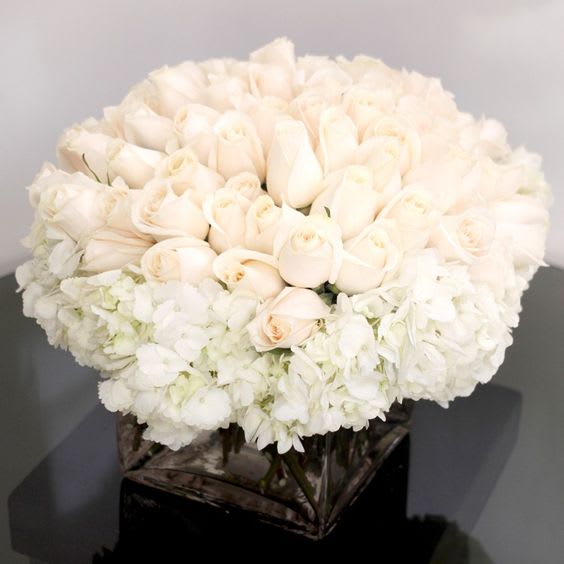vendela rosa bouquet - roses hydrangeas