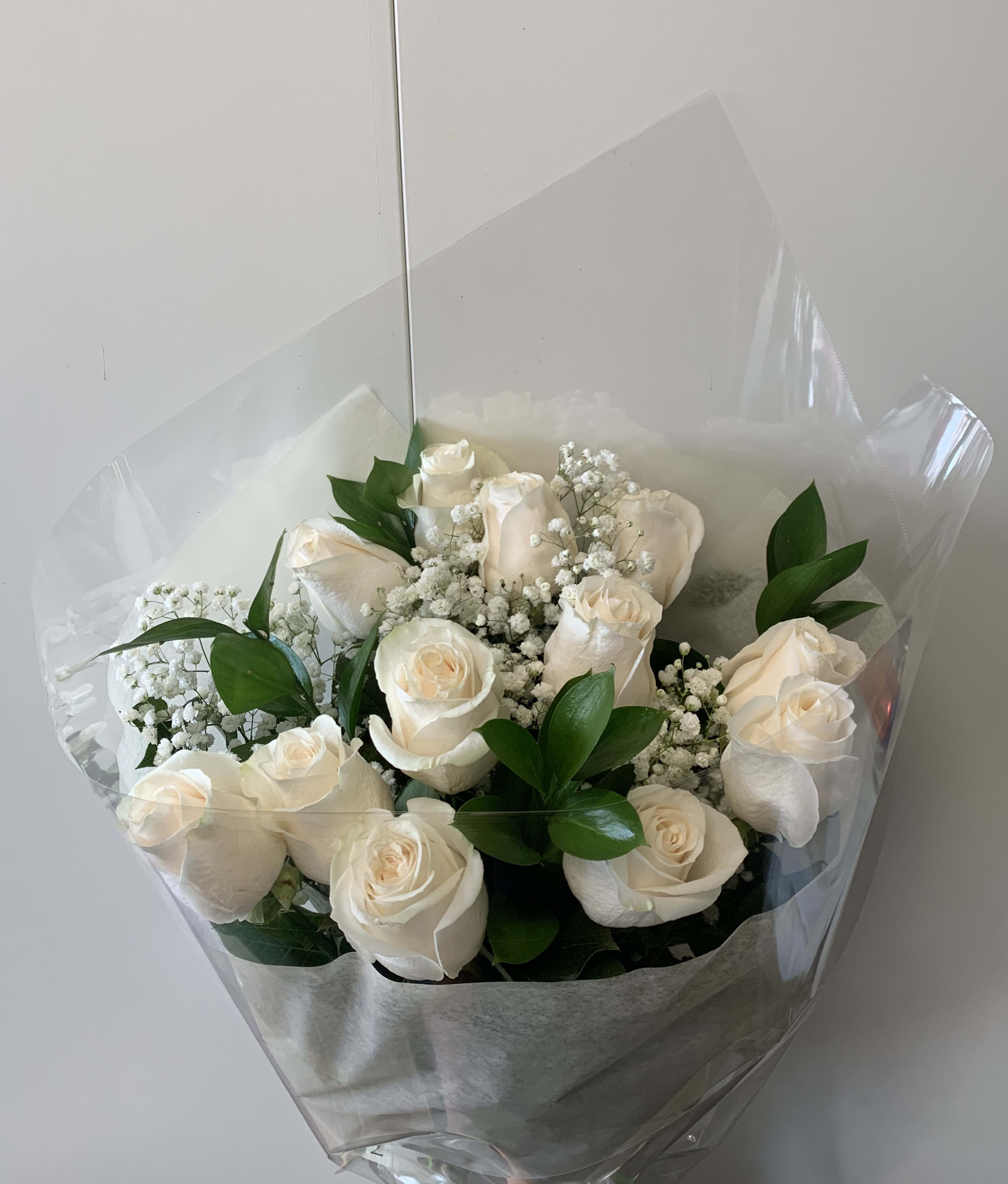 white bouquet roses